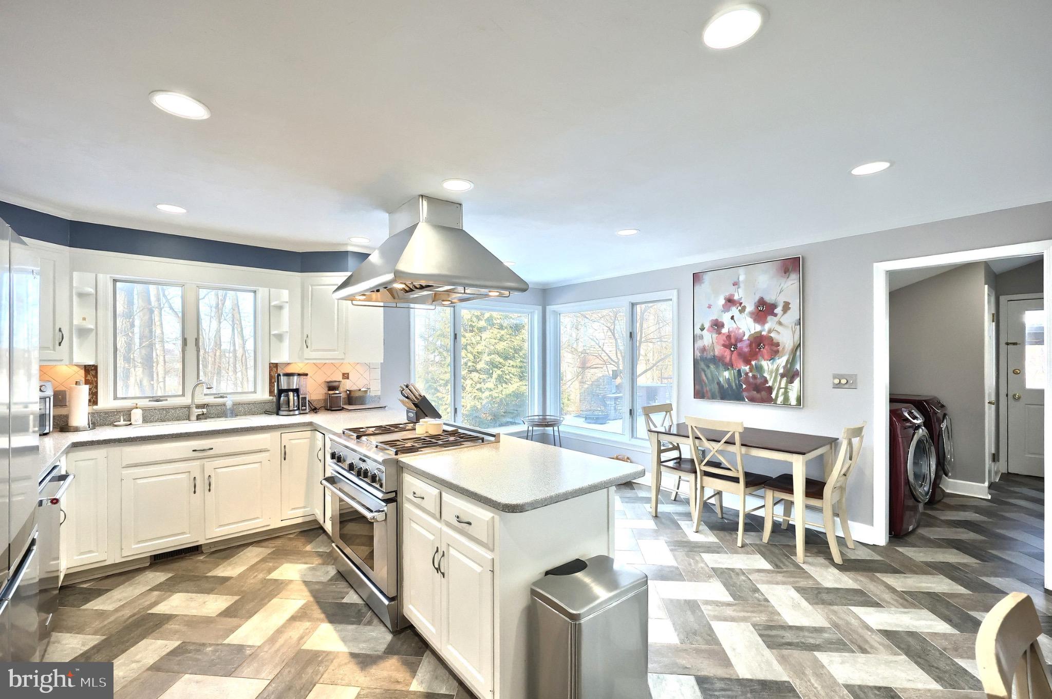 CLOVER LANE - Residential