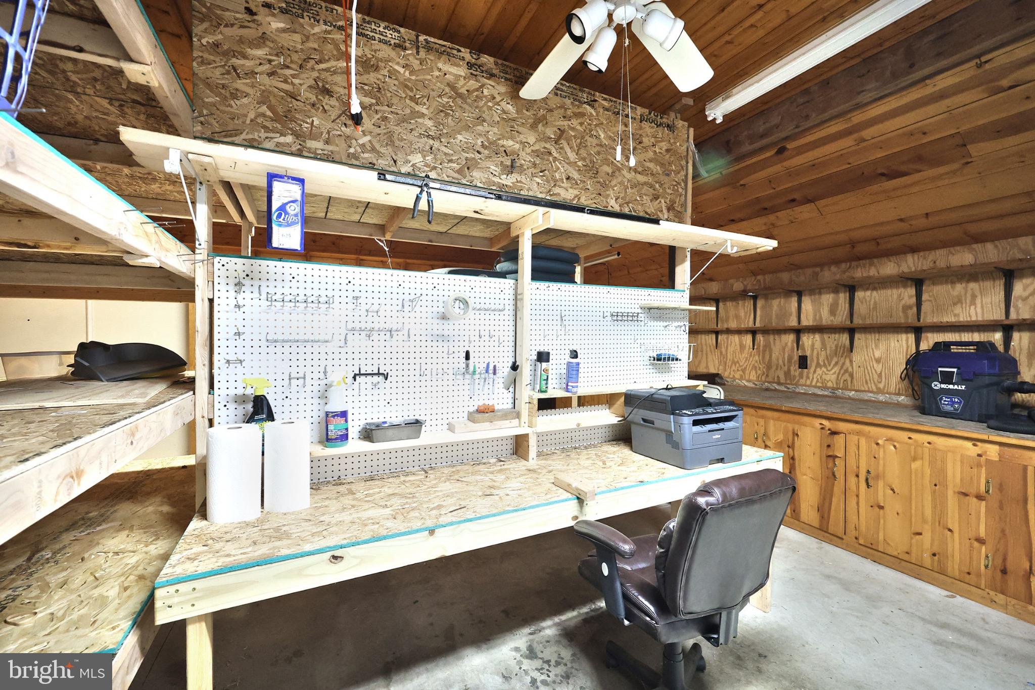 CLOVER LANE - Residential