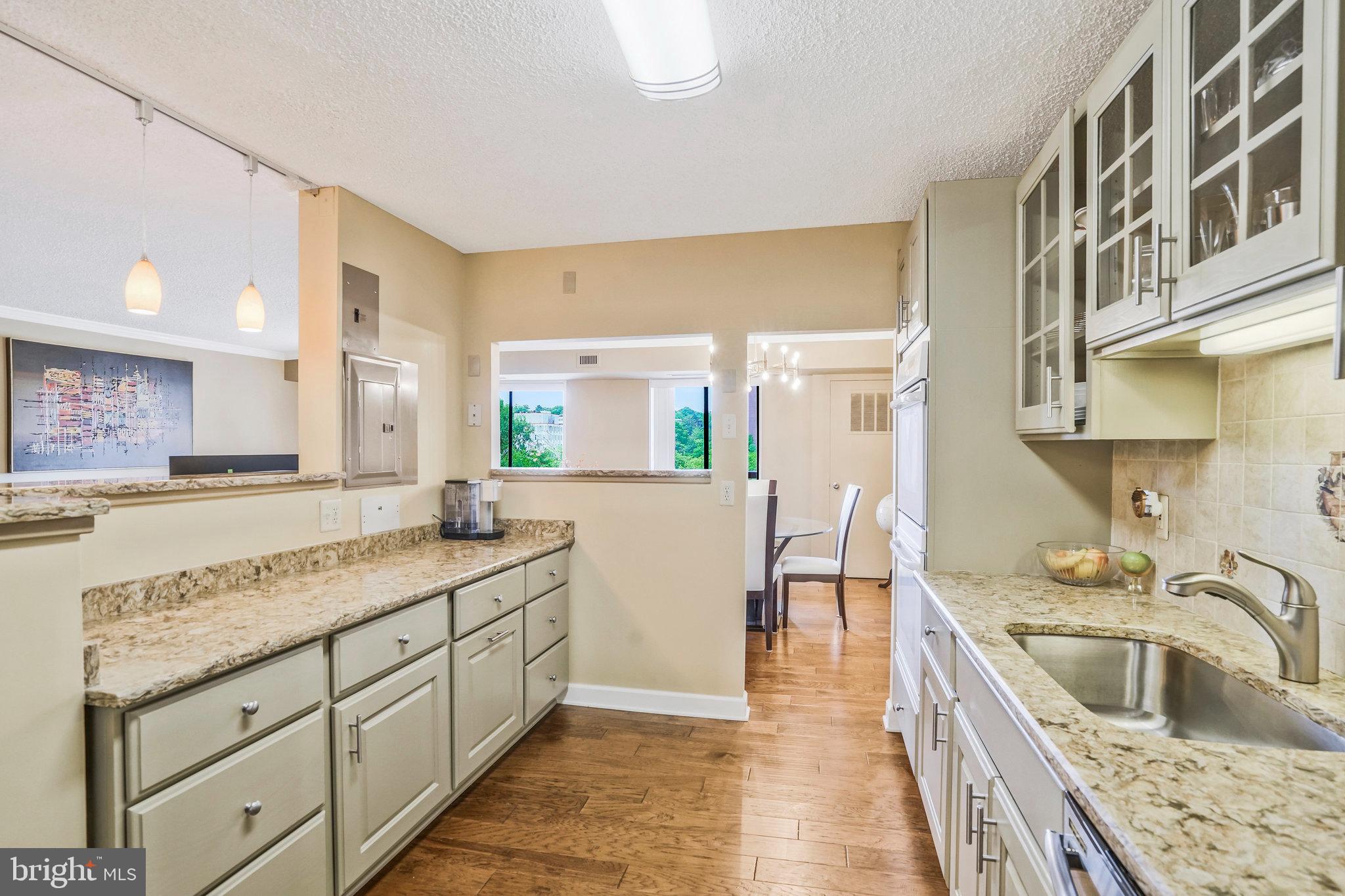 HALLMARK - Residential