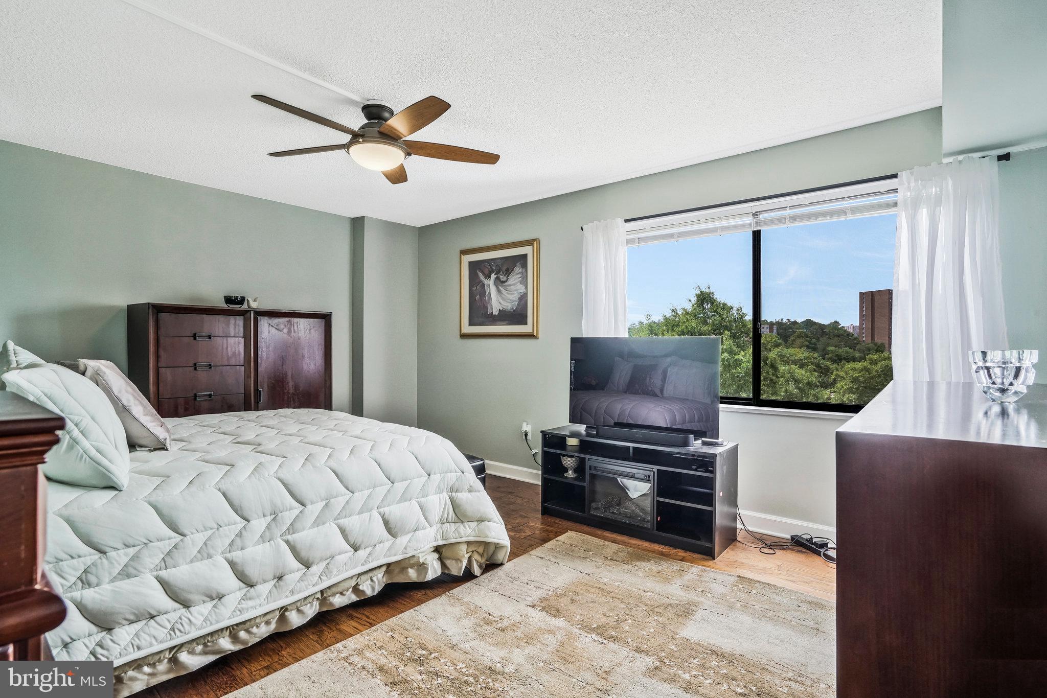 HALLMARK - Residential