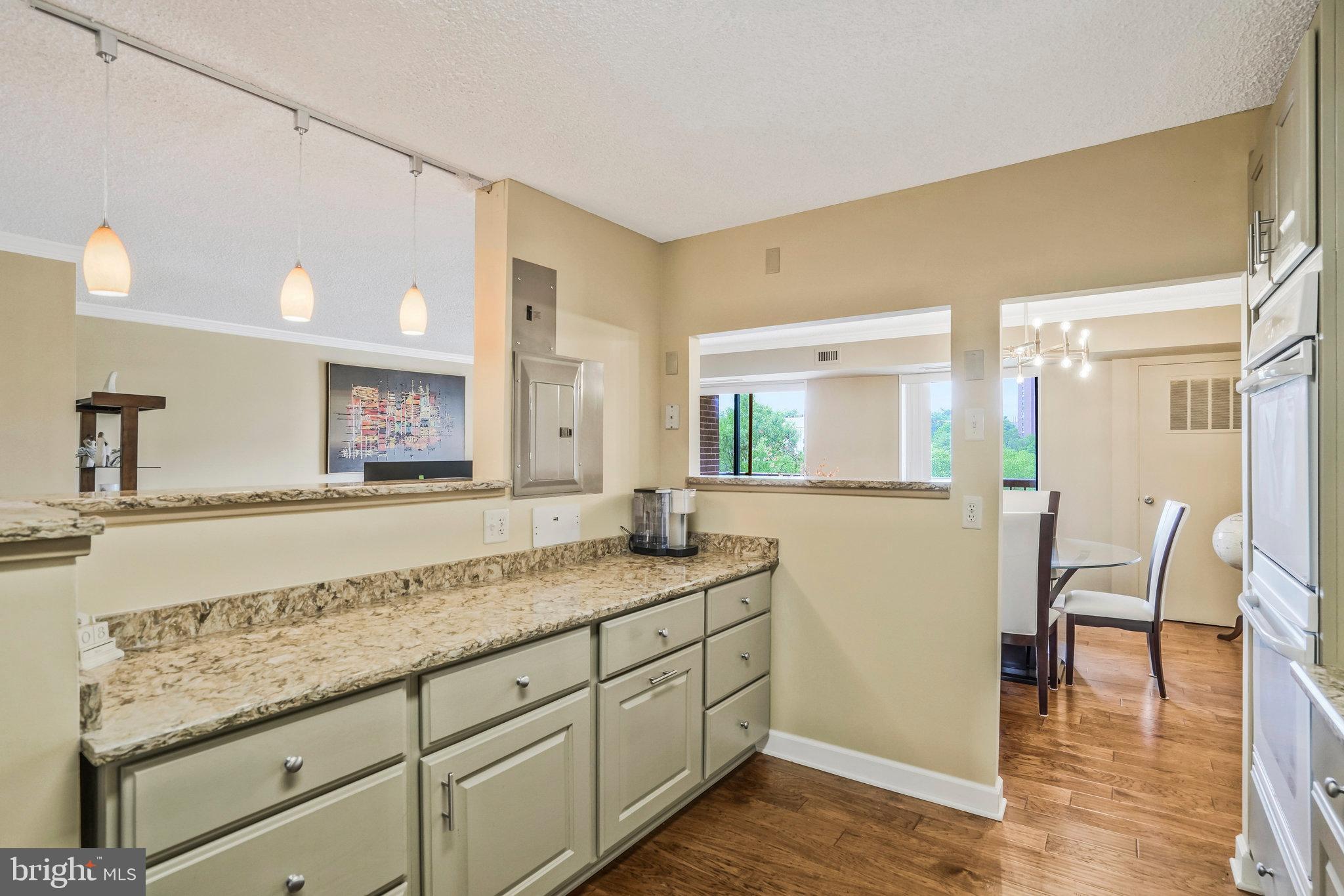 HALLMARK - Residential