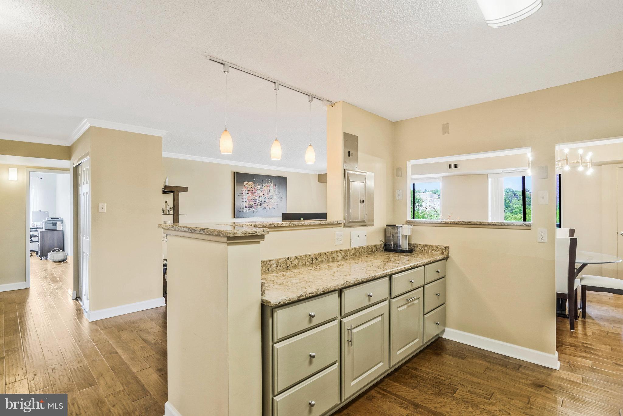 HALLMARK - Residential