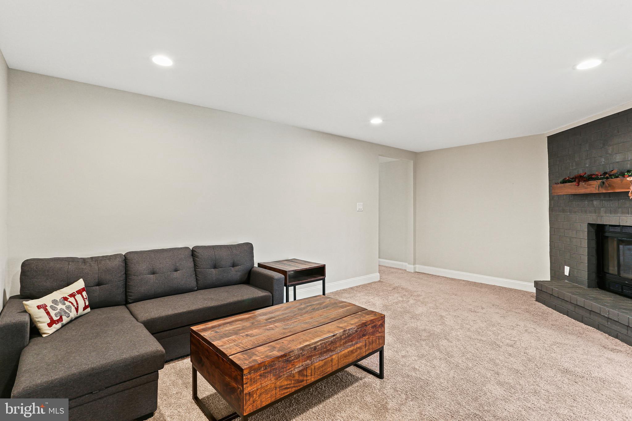 VILLAGE OF KINGS CONTRIVANCE - Residential