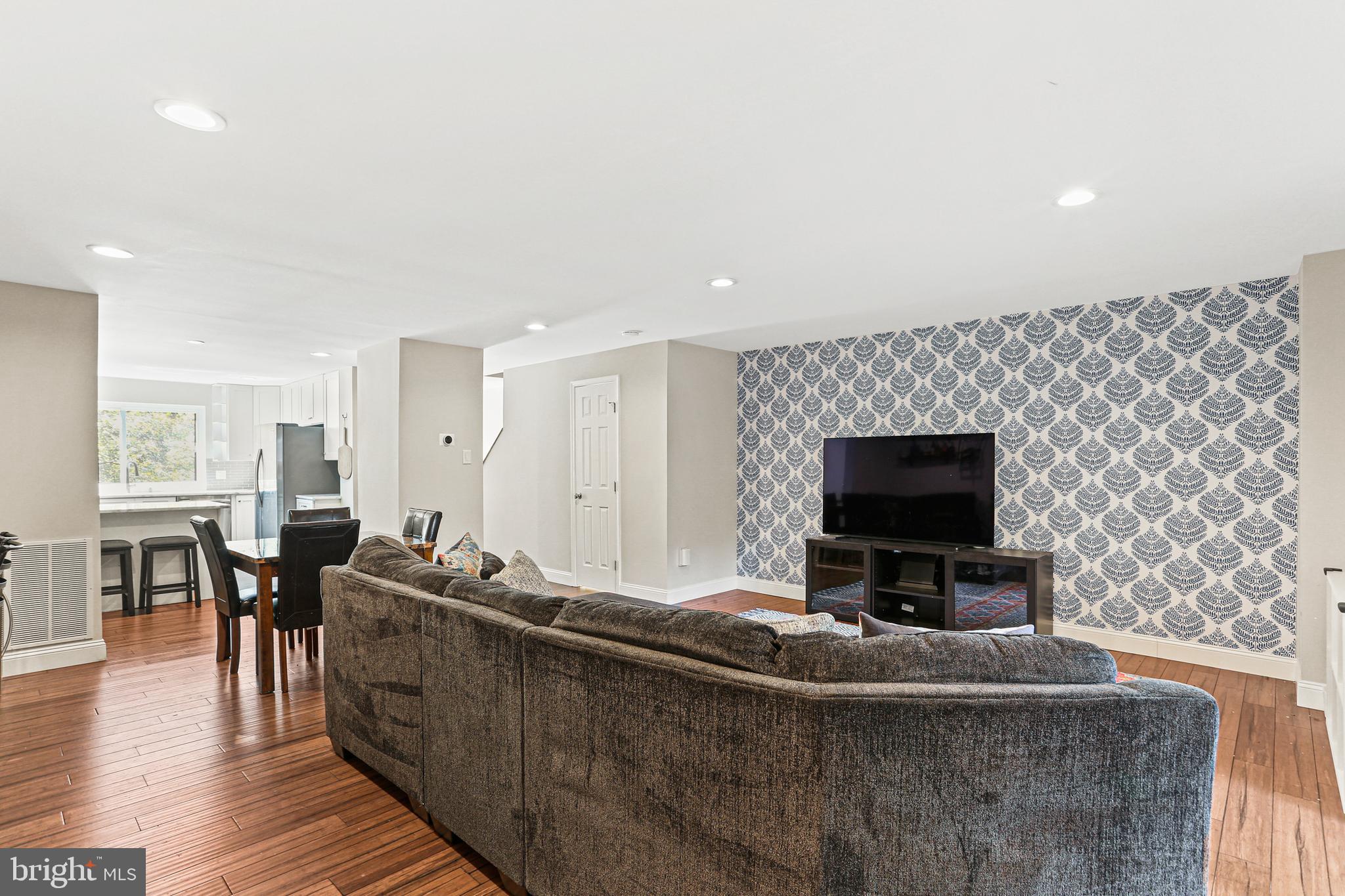 VILLAGE OF KINGS CONTRIVANCE - Residential