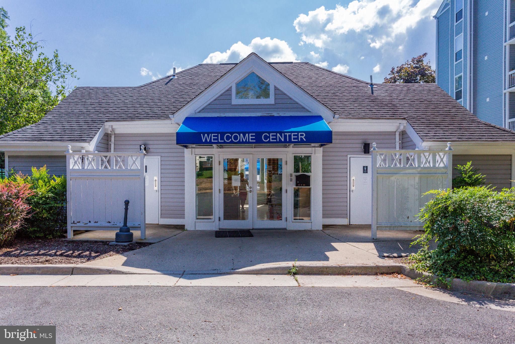 FOUR WINDS AT OAKTON - Residential