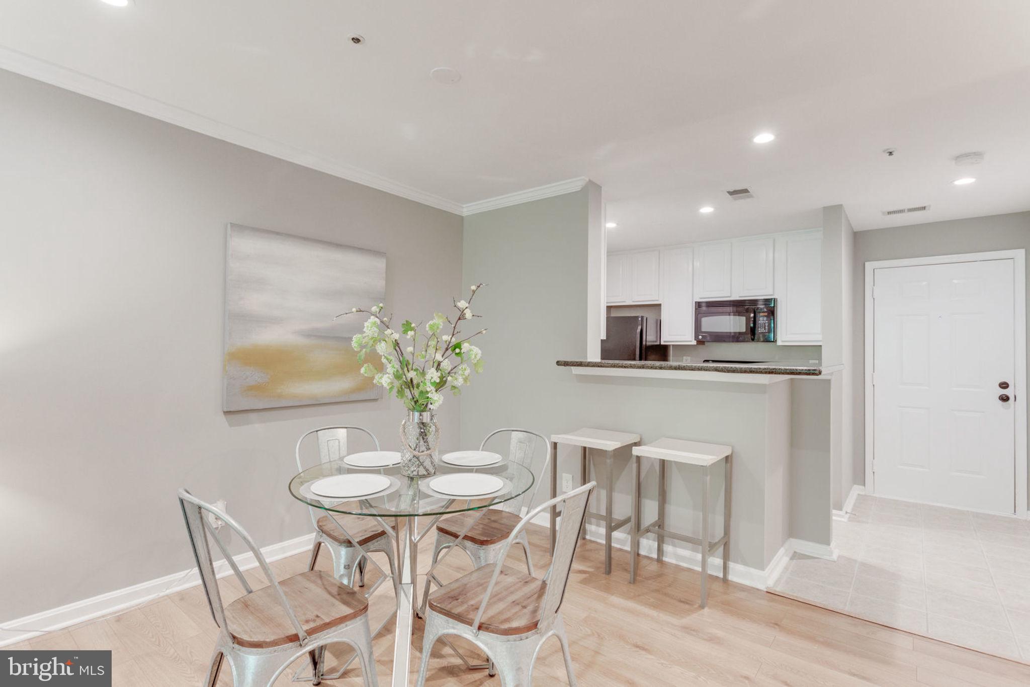 FOUR WINDS AT OAKTON - Residential