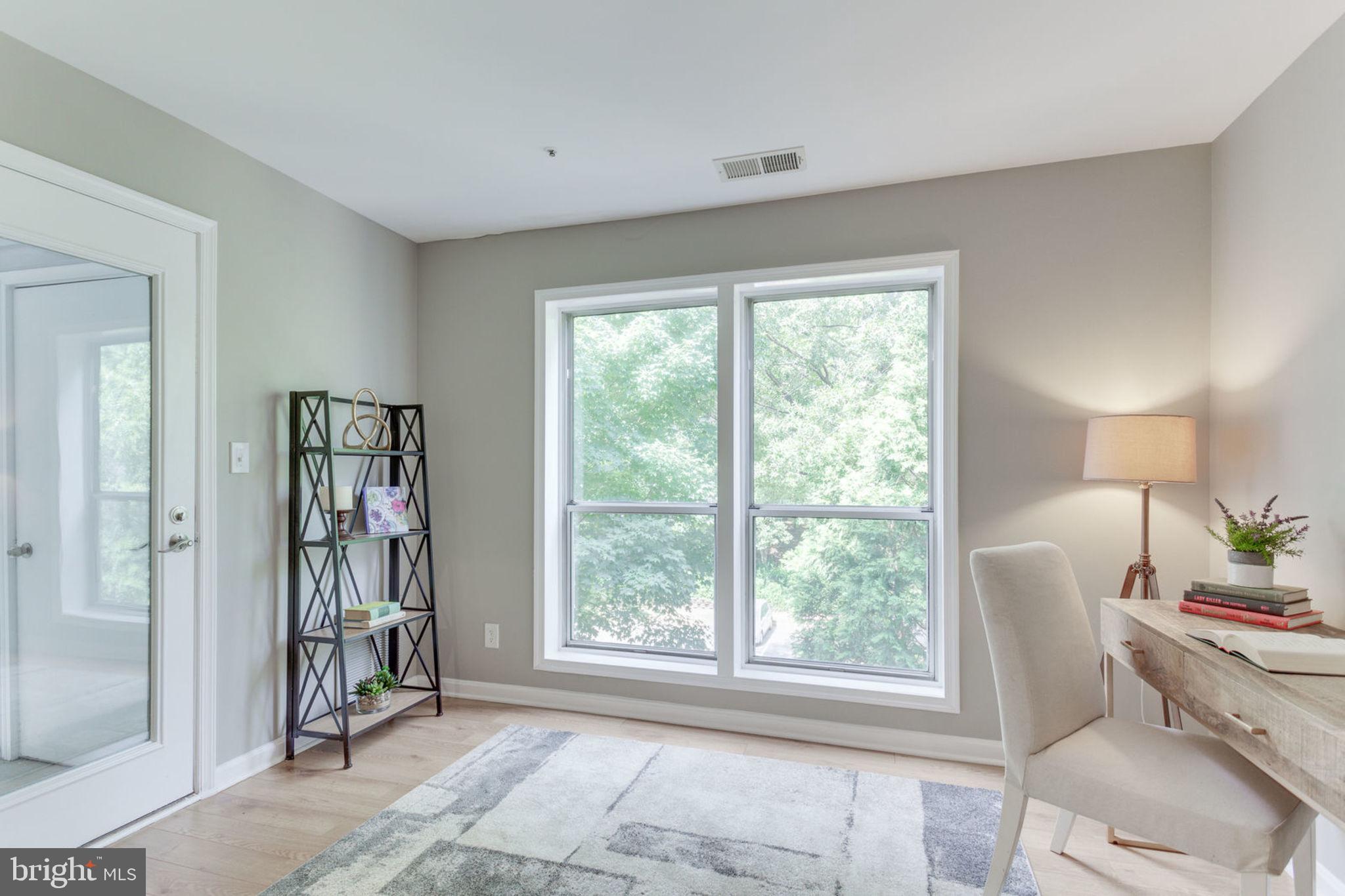 FOUR WINDS AT OAKTON - Residential