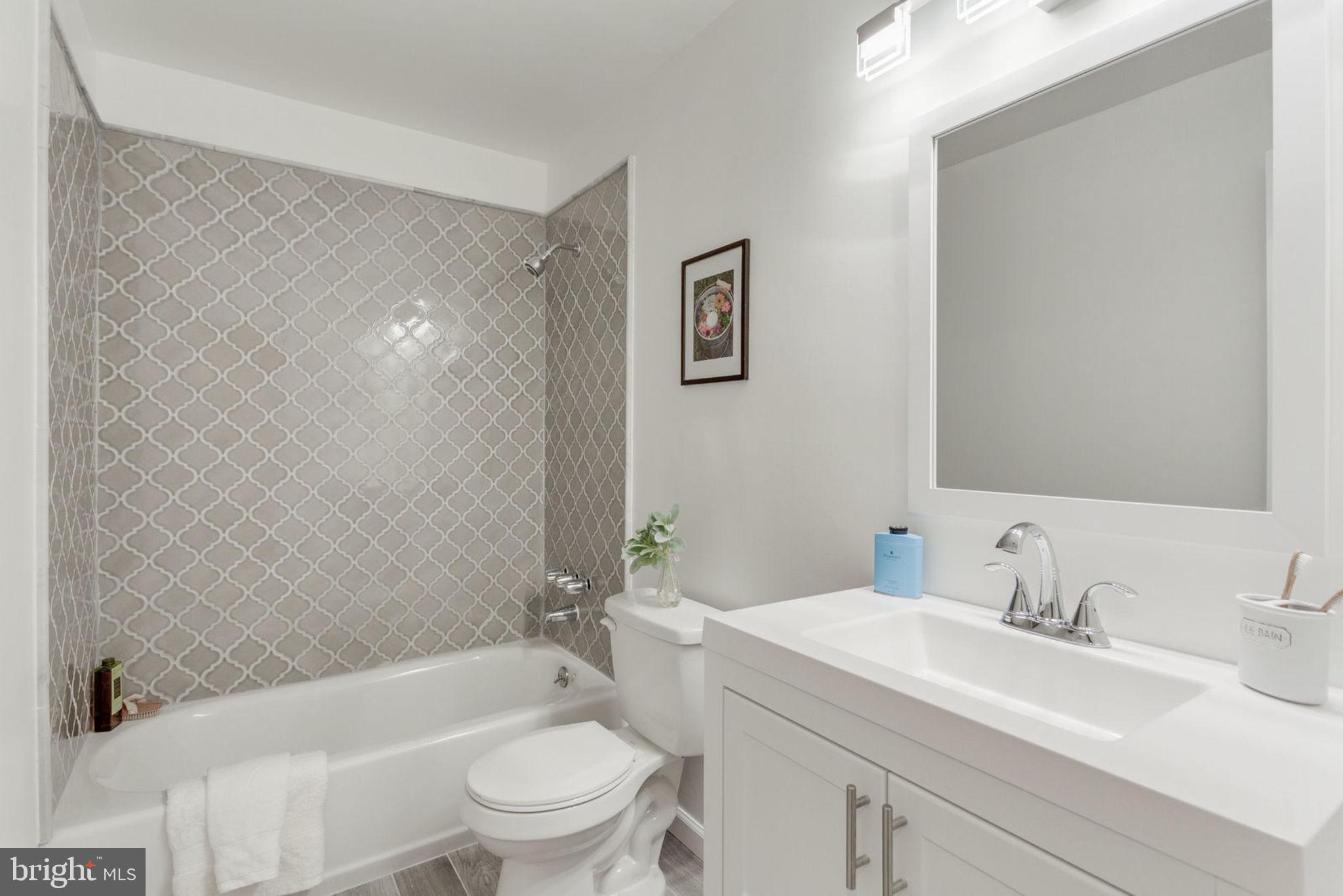 FOUR WINDS AT OAKTON - Residential