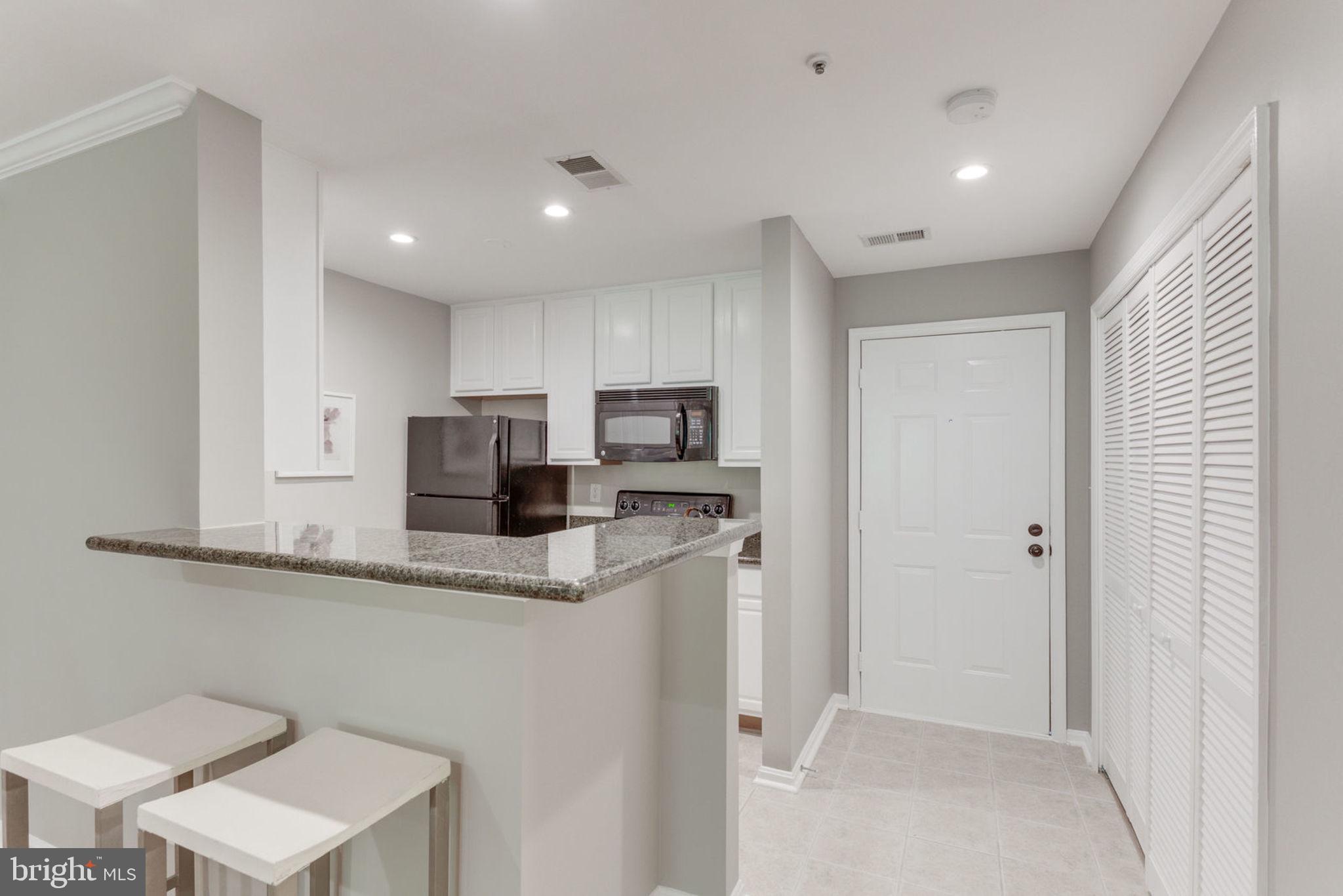 FOUR WINDS AT OAKTON - Residential