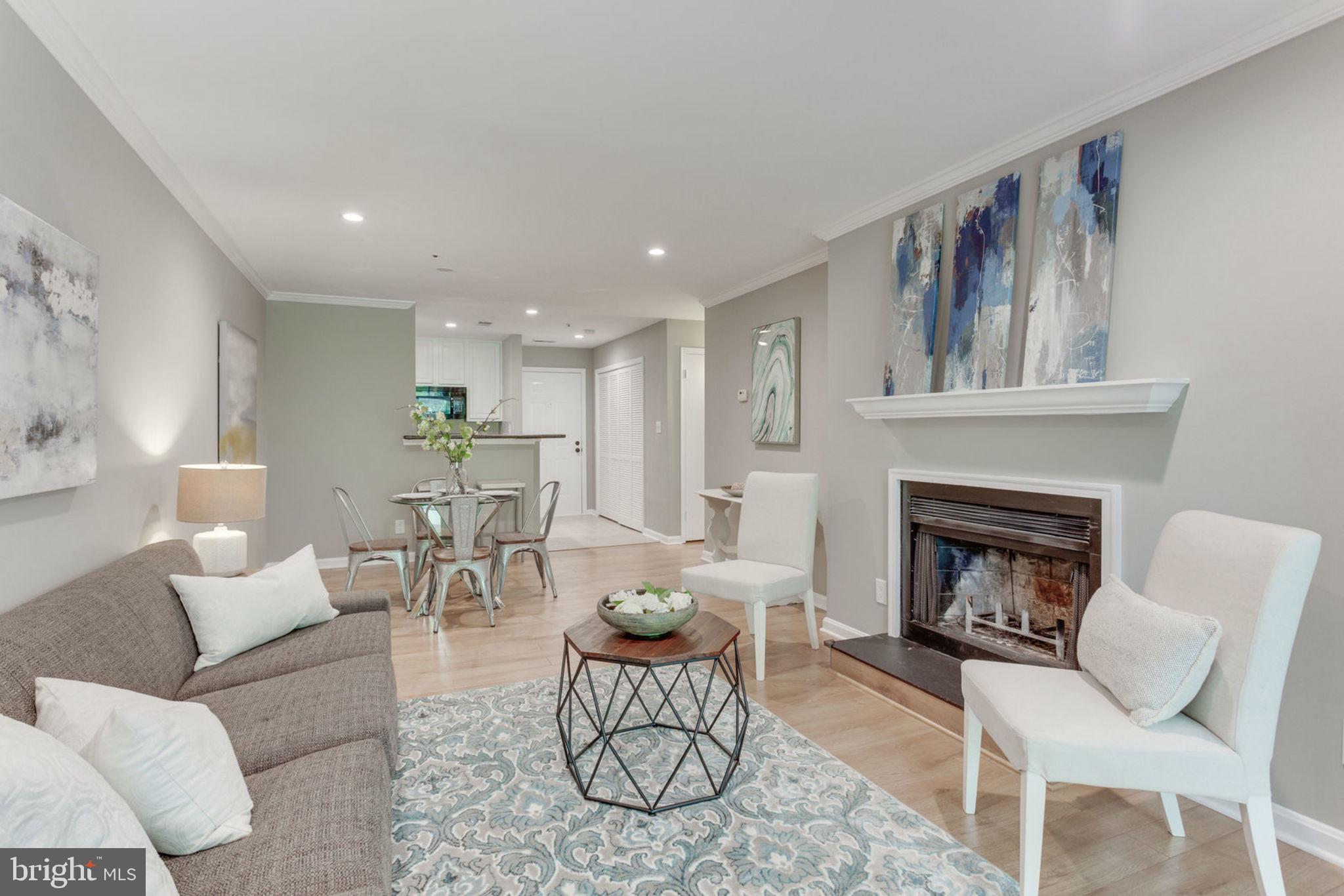 FOUR WINDS AT OAKTON - Residential