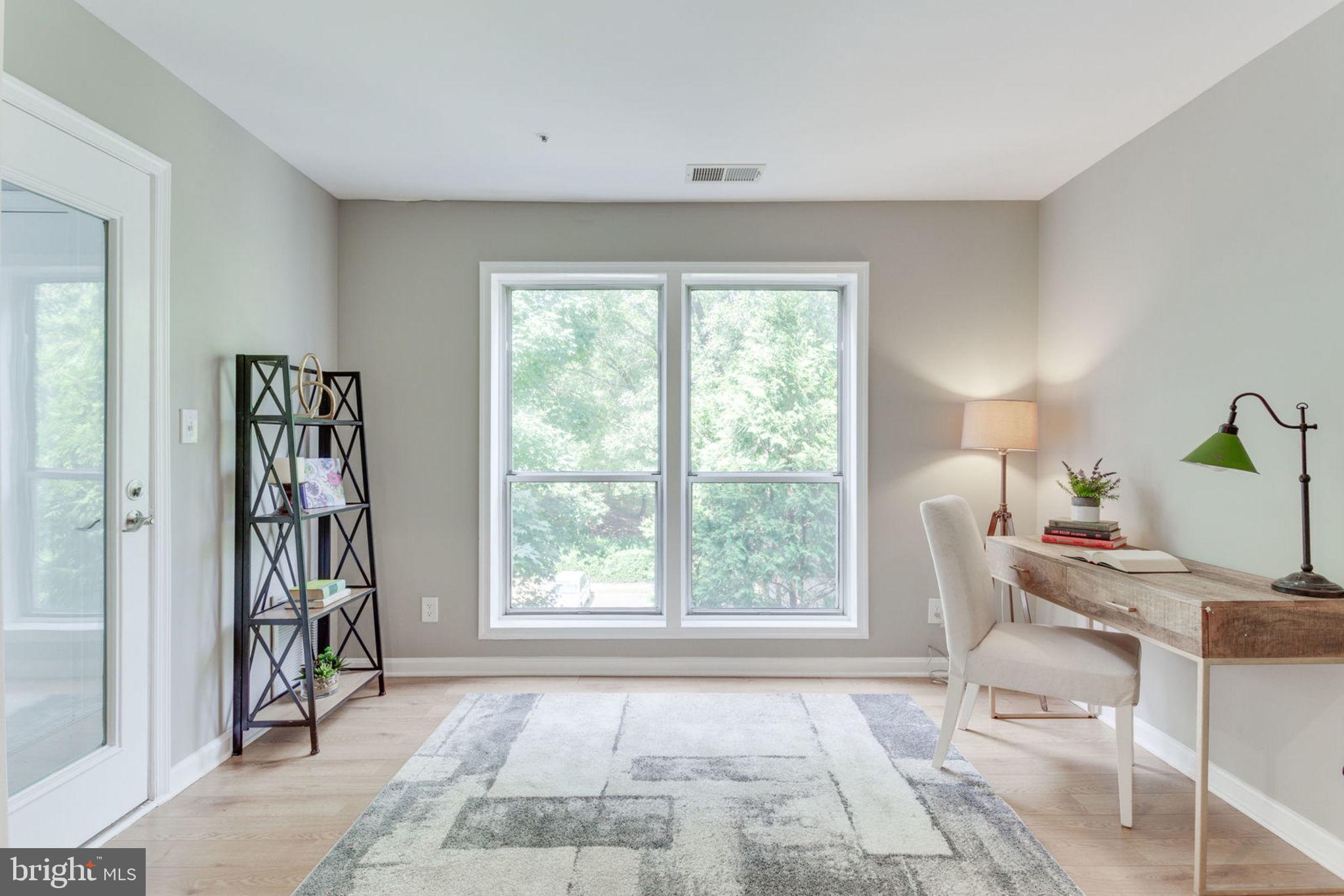 FOUR WINDS AT OAKTON - Residential