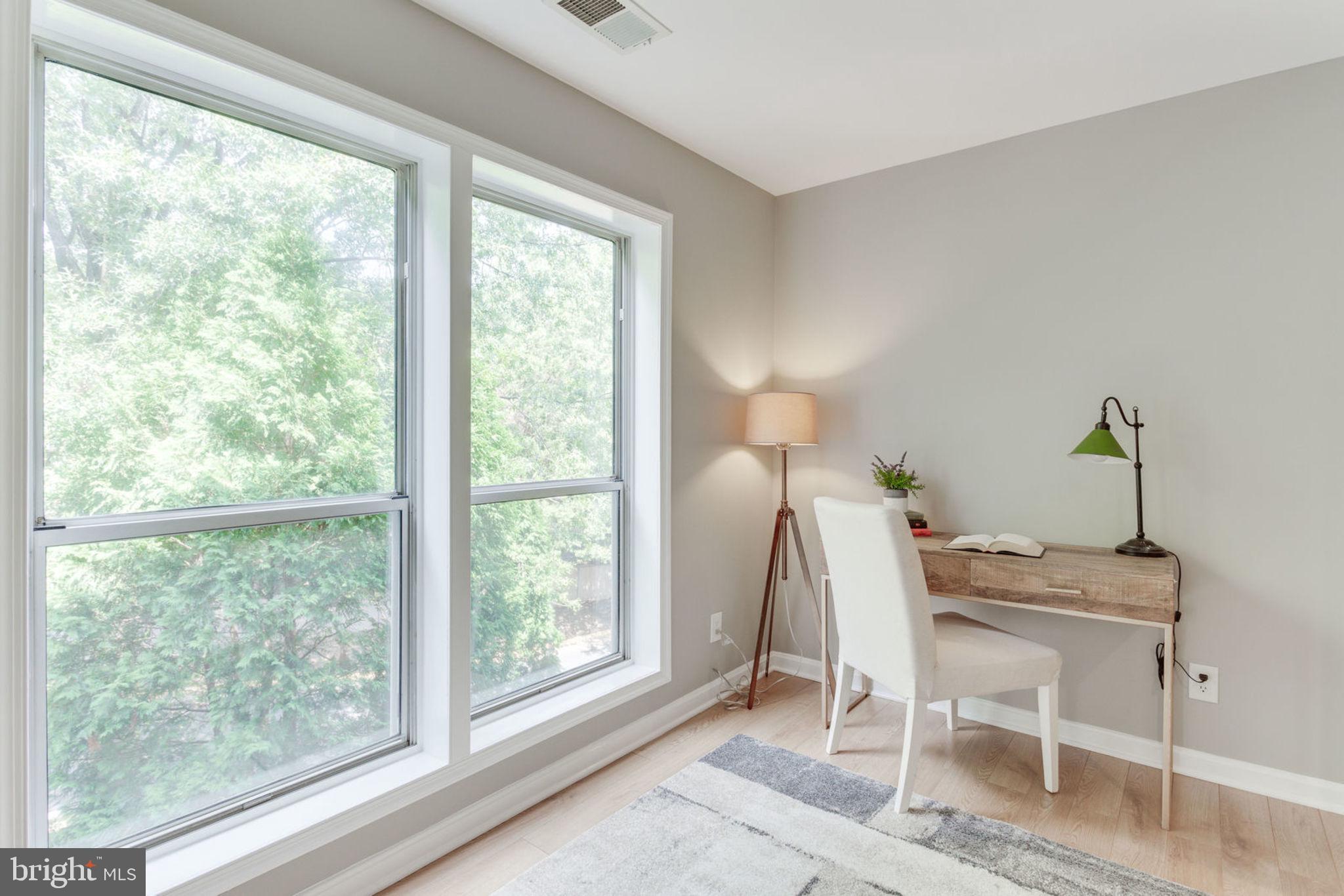 FOUR WINDS AT OAKTON - Residential