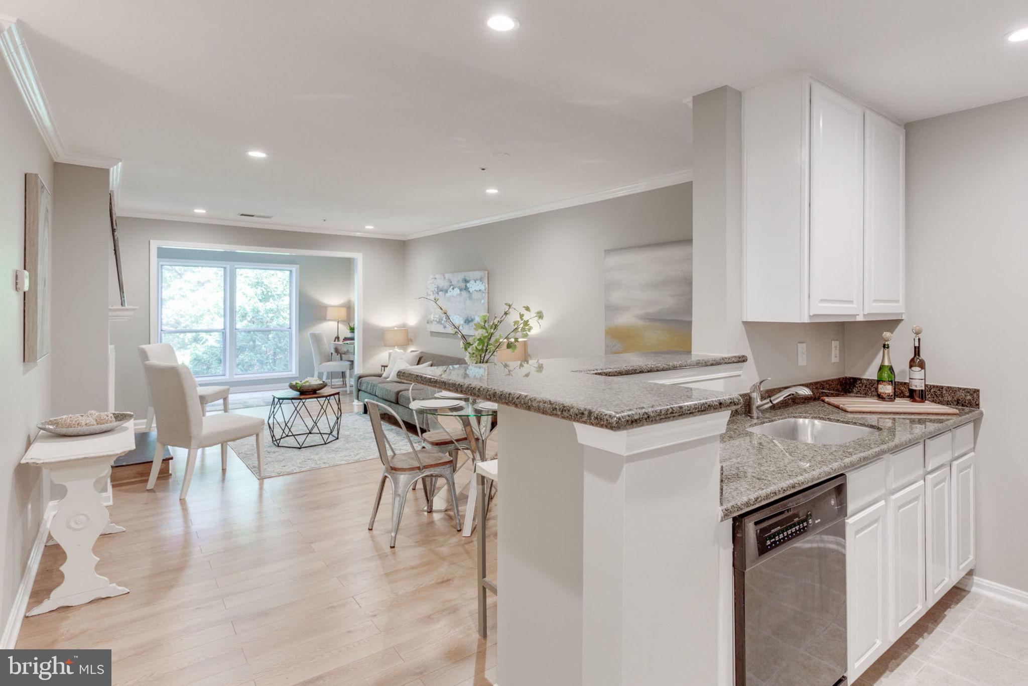 FOUR WINDS AT OAKTON - Residential