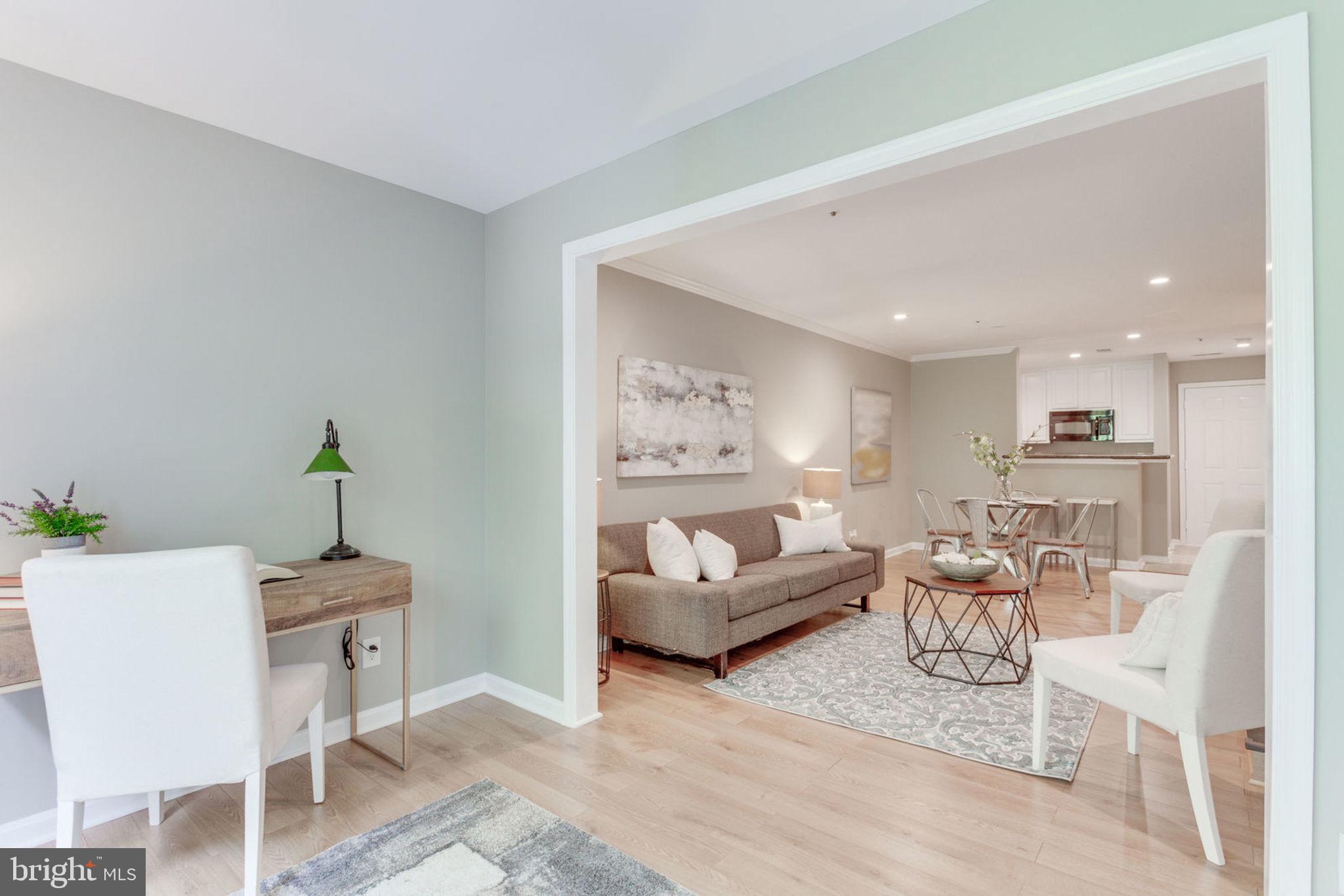 FOUR WINDS AT OAKTON - Residential