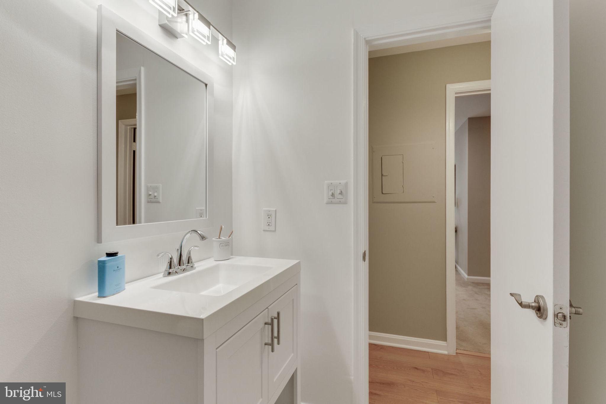 FOUR WINDS AT OAKTON - Residential