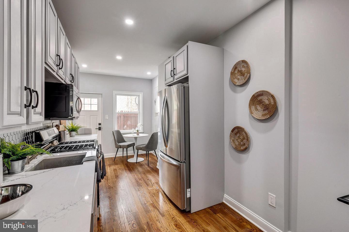 1553 S WOODSTOCK STREET