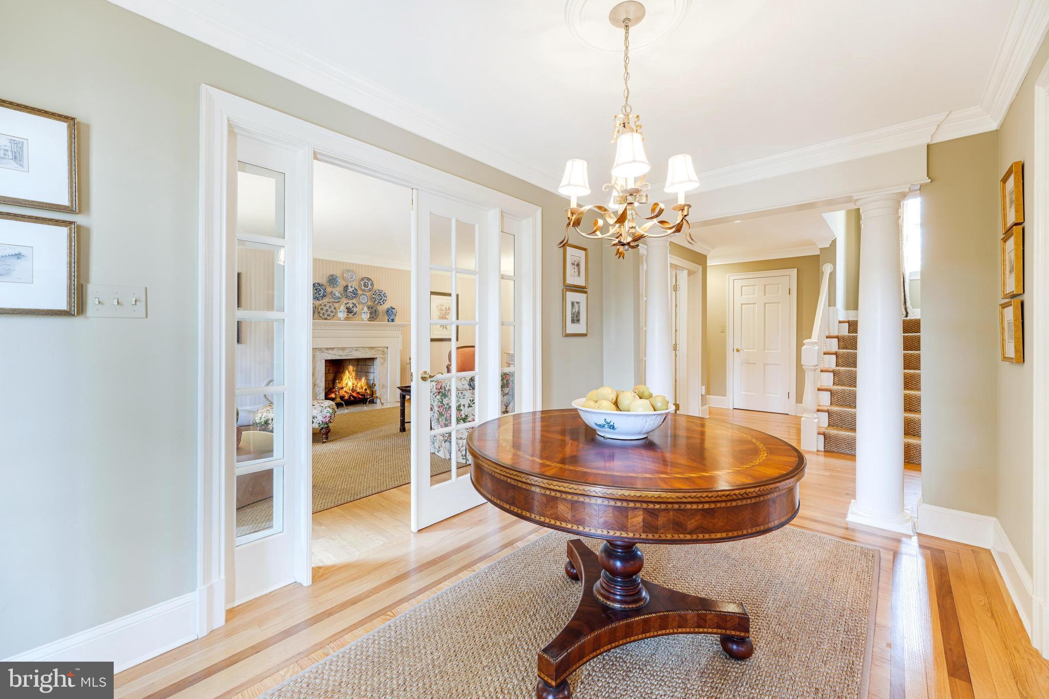 RIVERSIDE MANOR - Residential