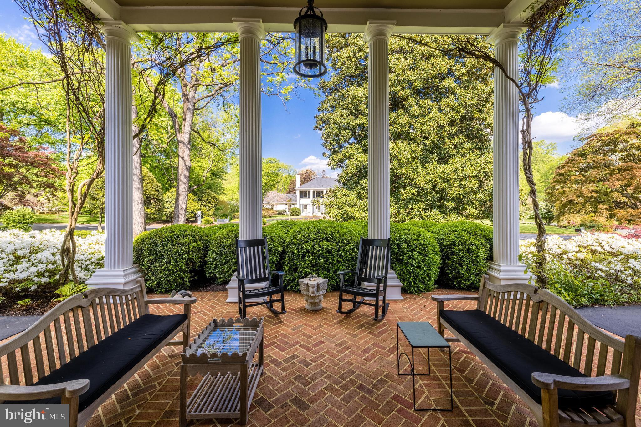 RIVERSIDE MANOR - Residential