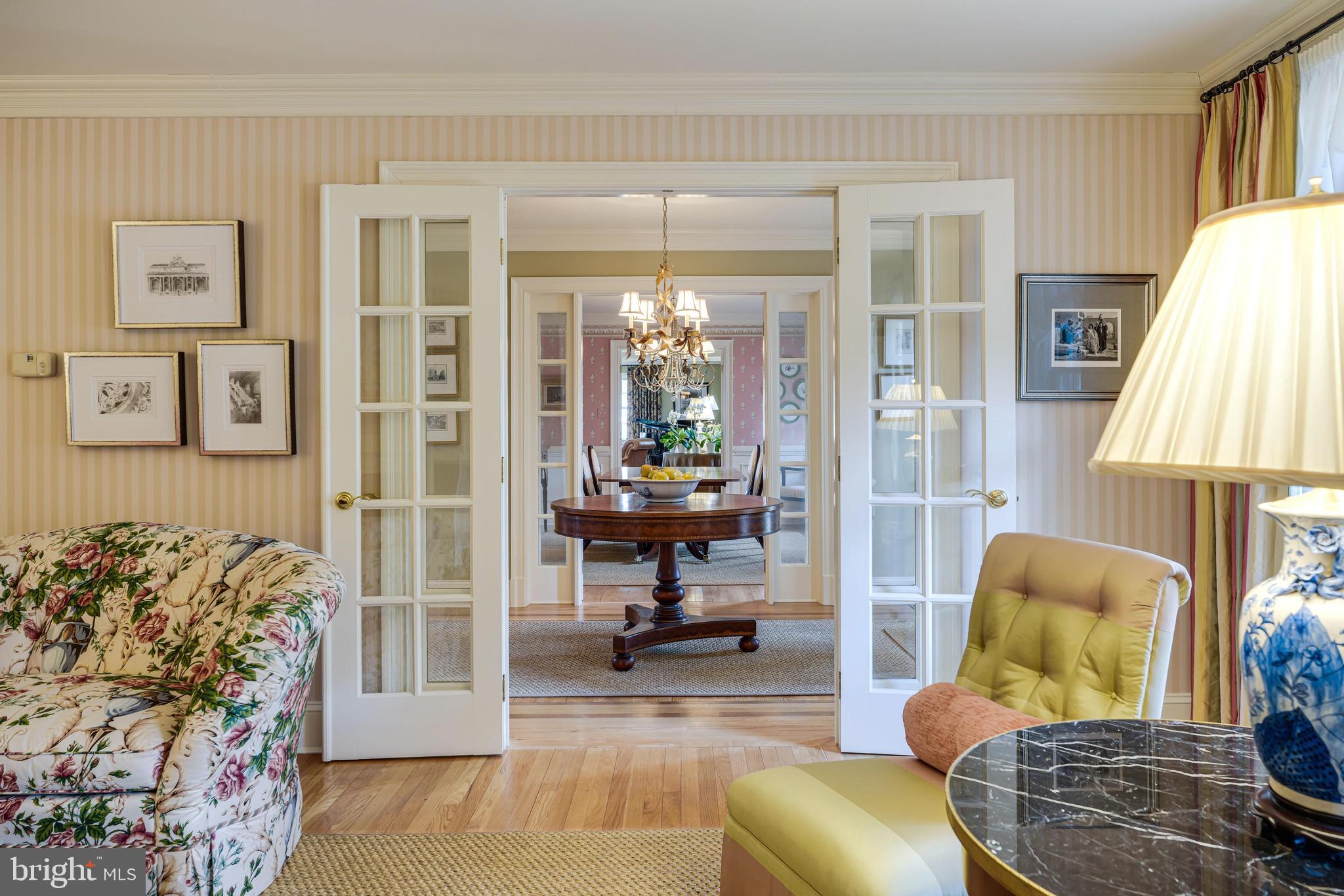 RIVERSIDE MANOR - Residential