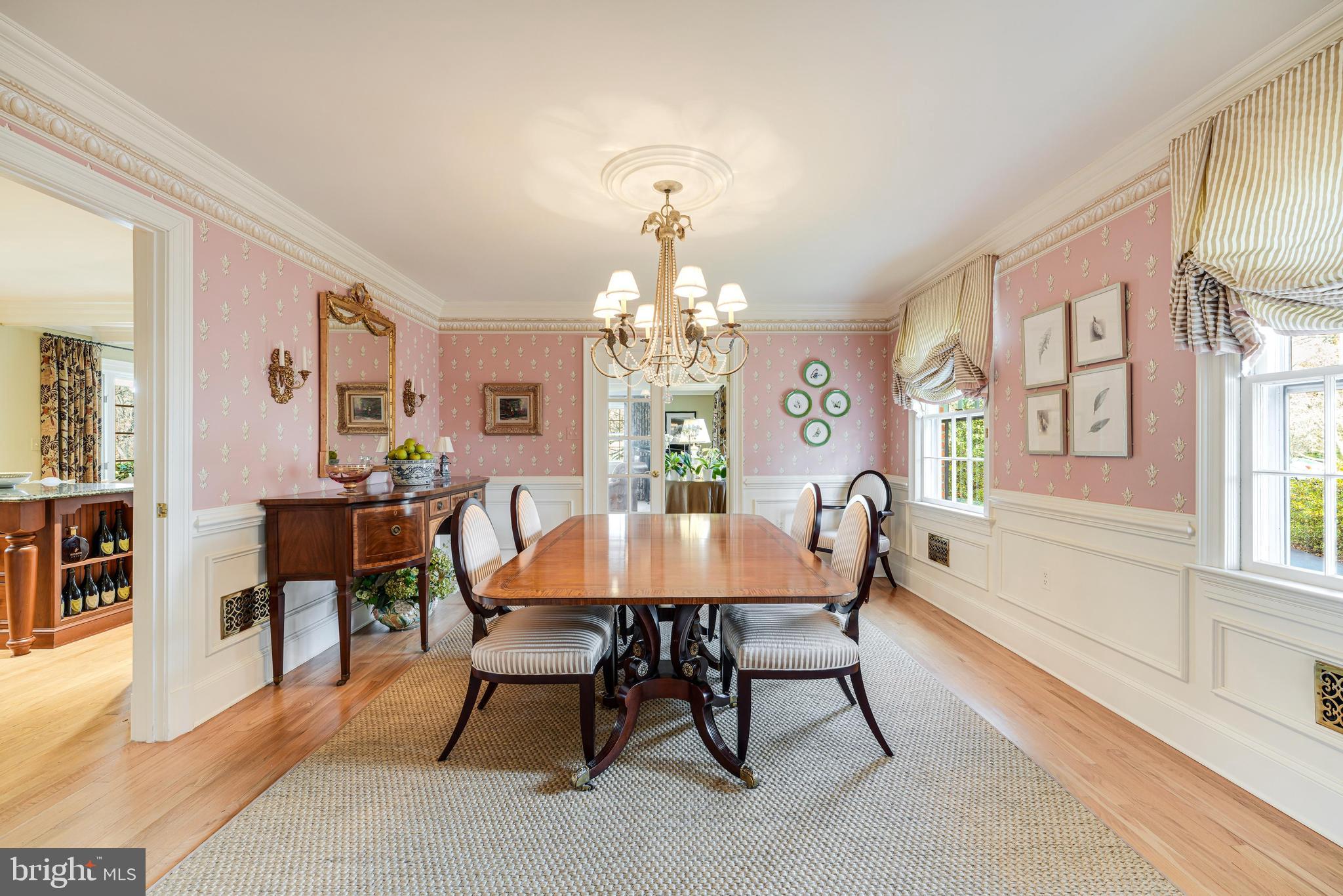 RIVERSIDE MANOR - Residential