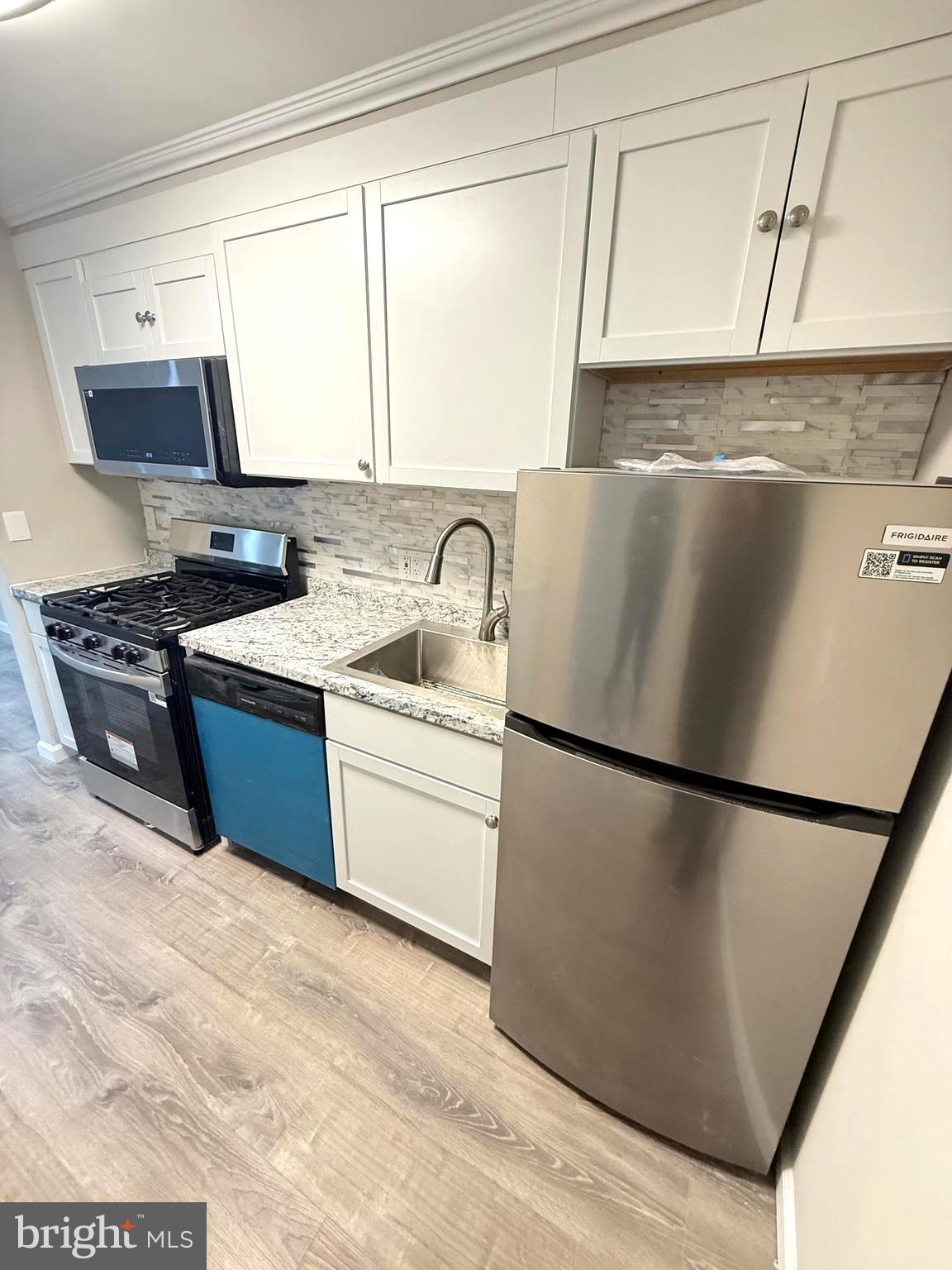 COLCHESTER TOWNE - Residential Lease