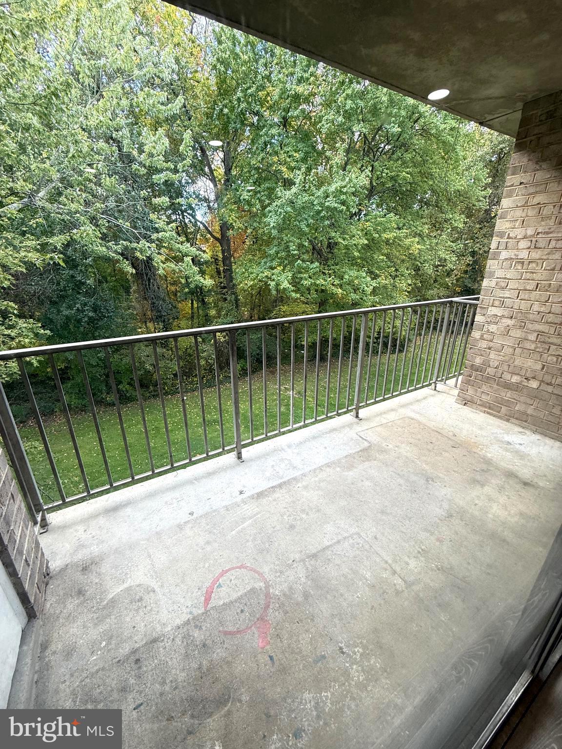 COLCHESTER TOWNE - Residential Lease