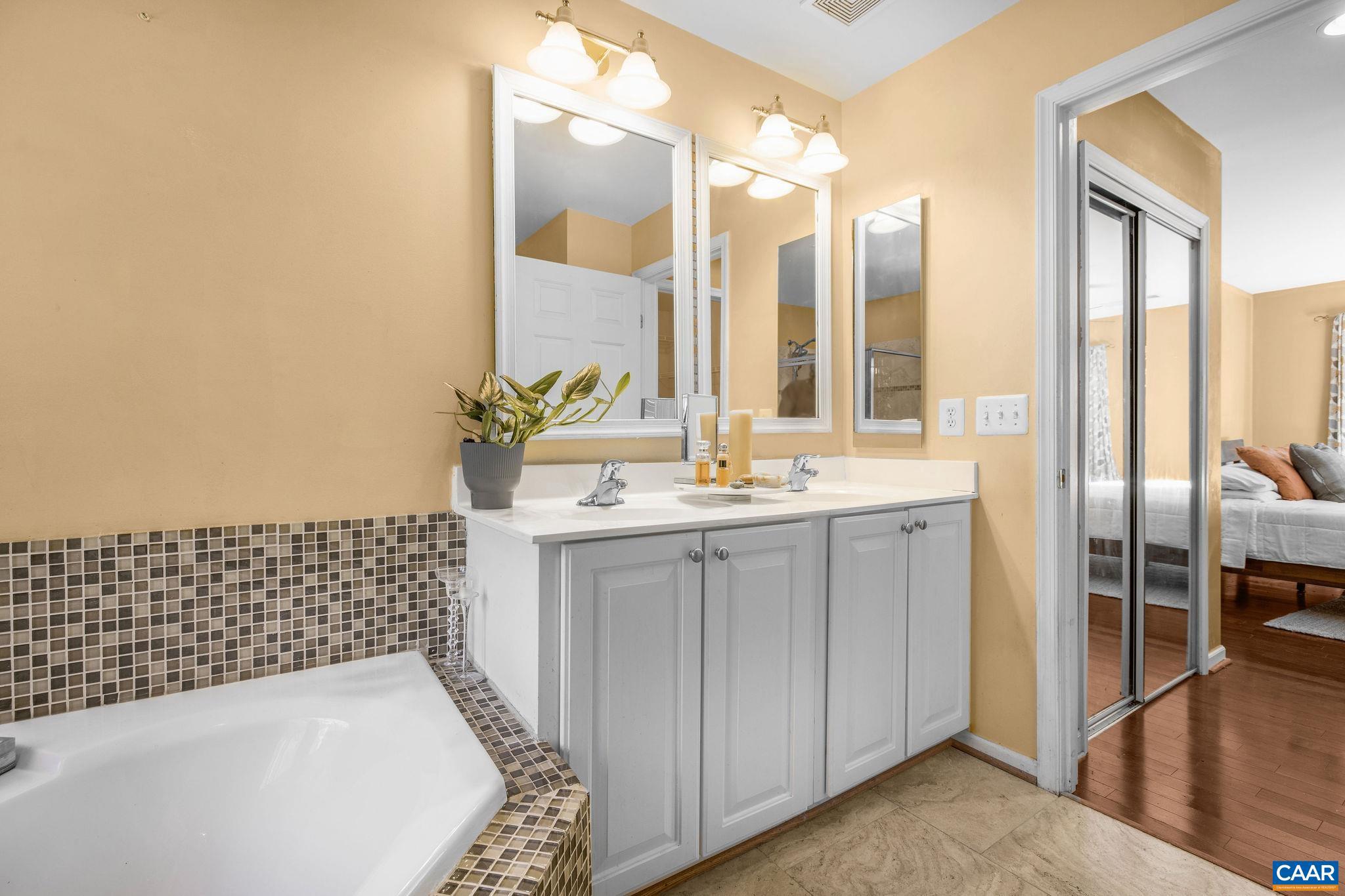 REEDY CREEK - Residential