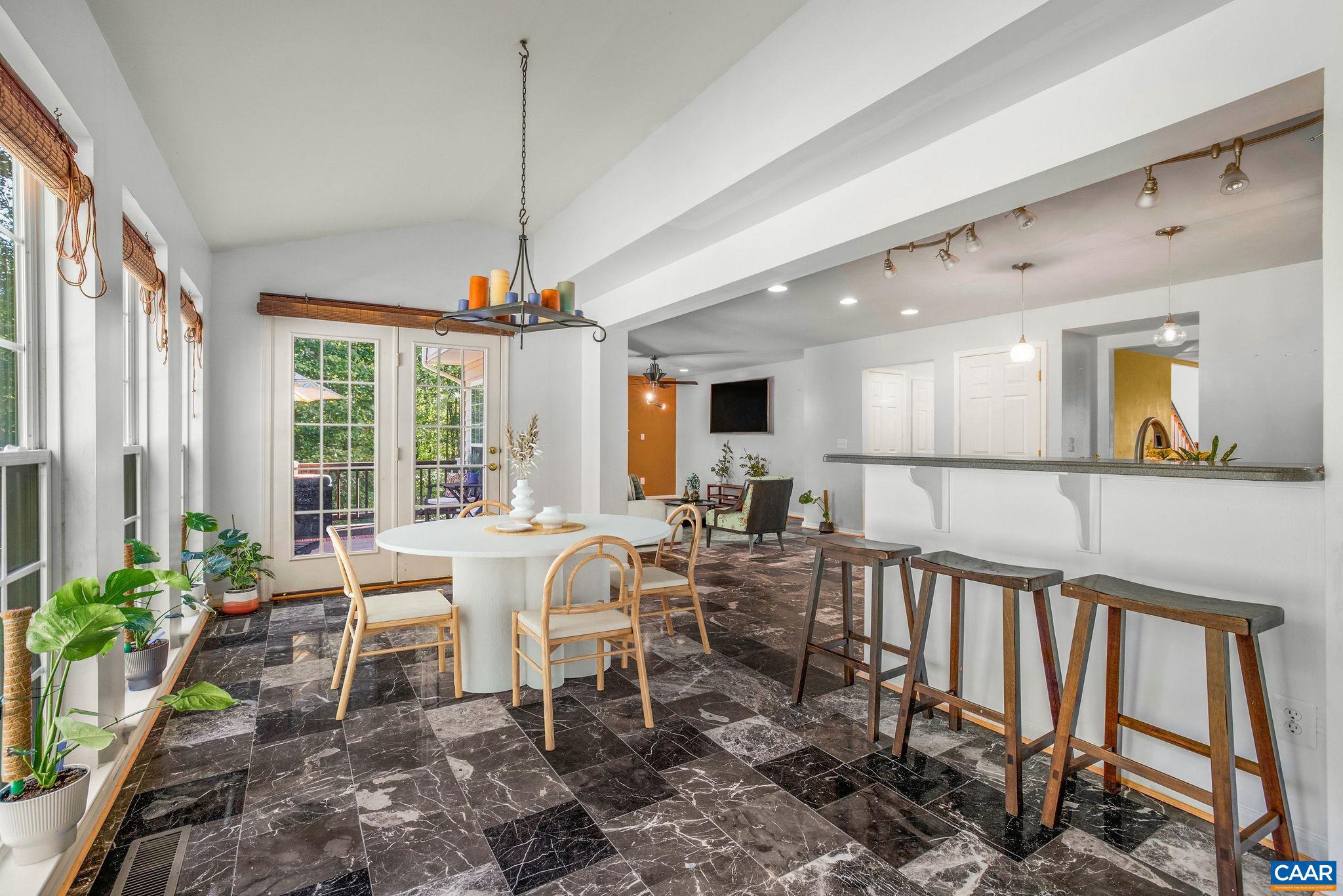 REEDY CREEK - Residential