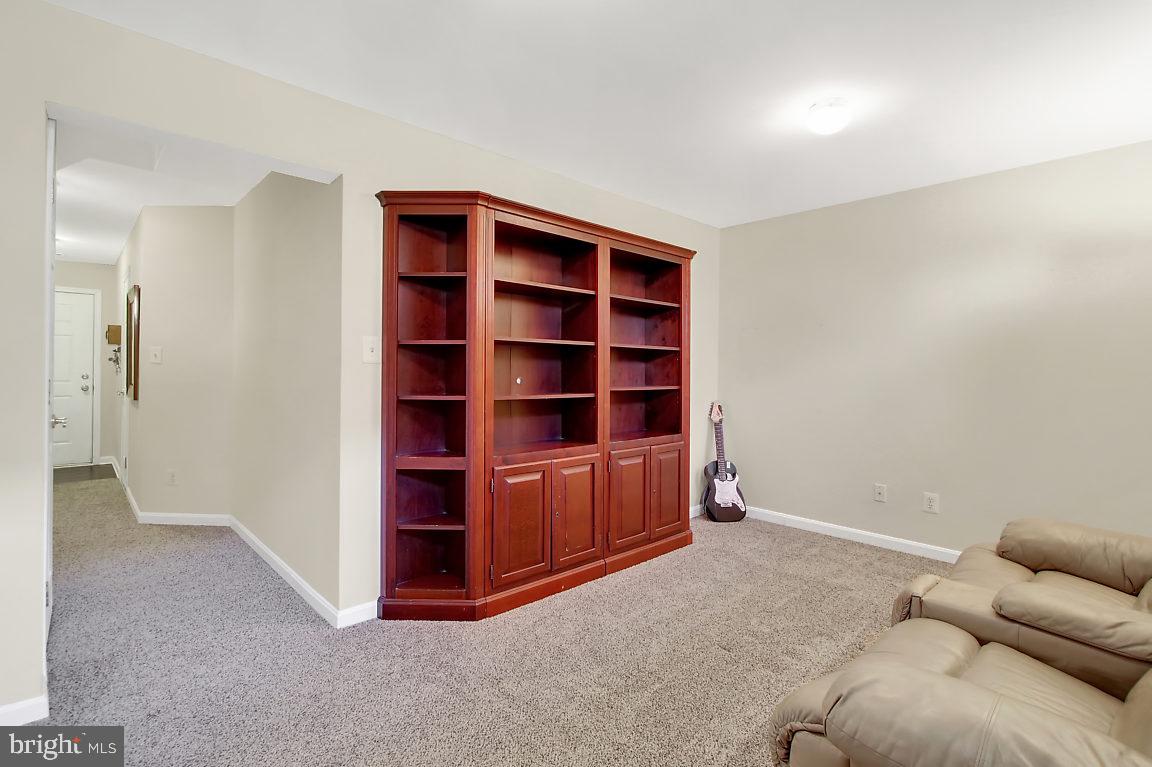 PEACEFIELDS - Residential