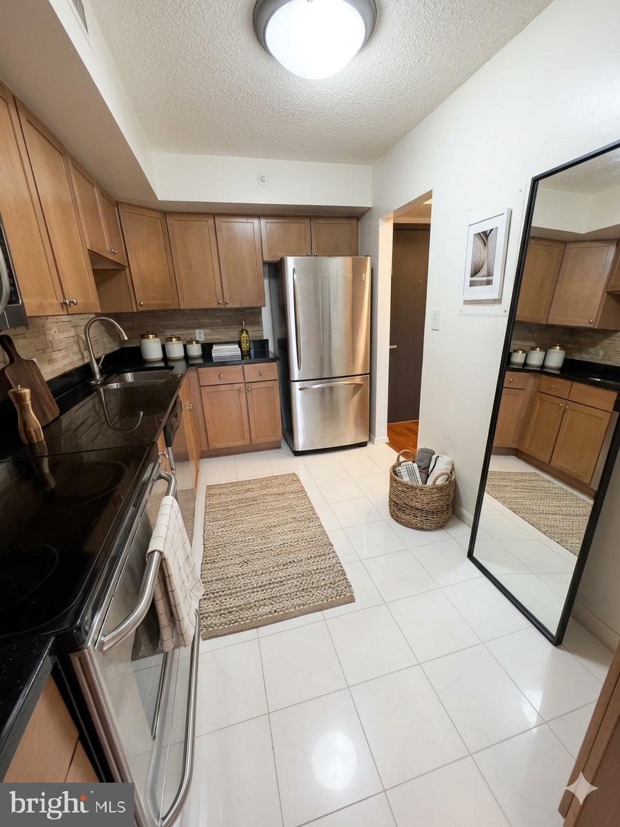 2230 GEORGE C MARSHALL DRIVE 924