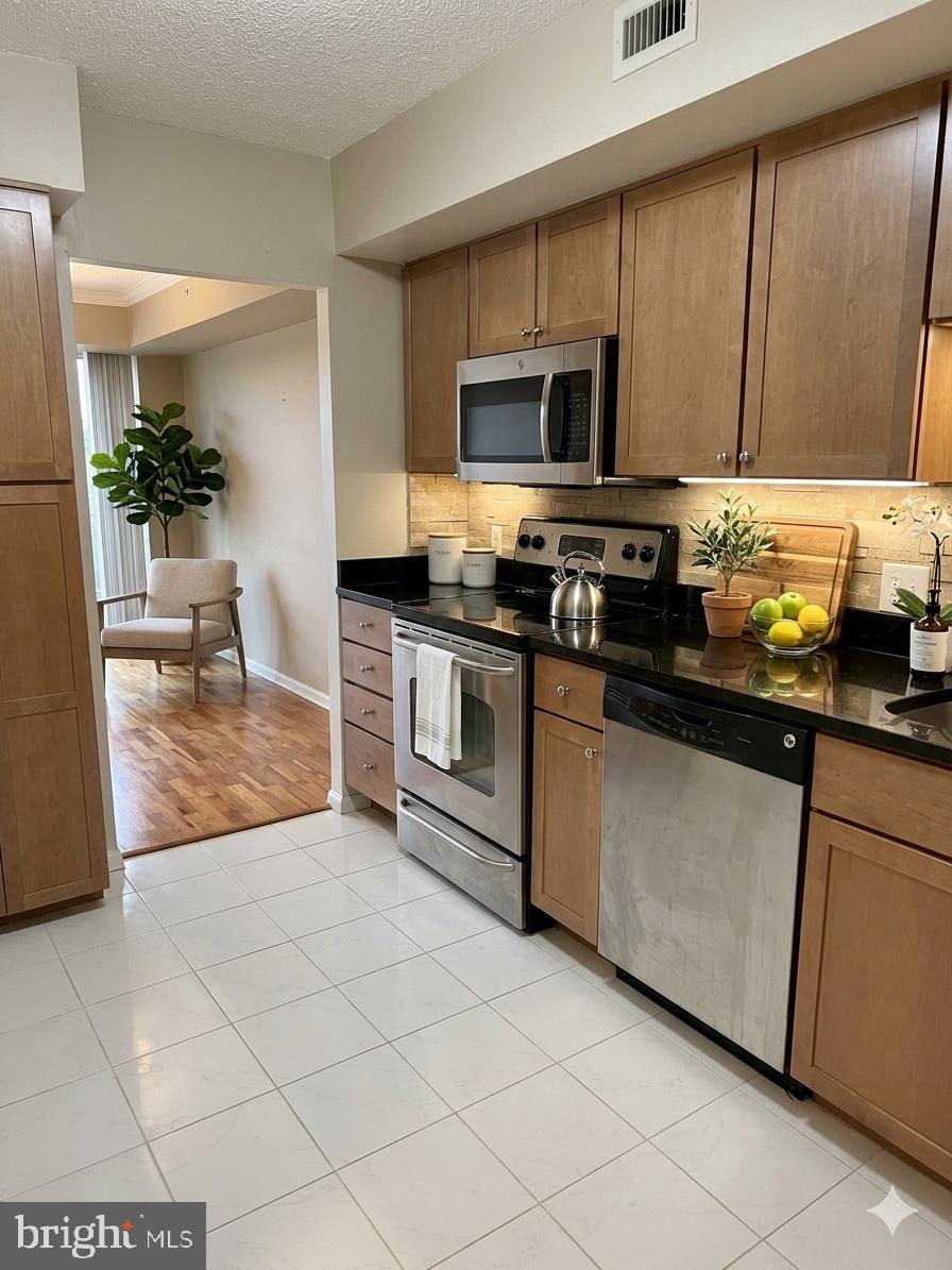 2230 GEORGE C MARSHALL DRIVE 924