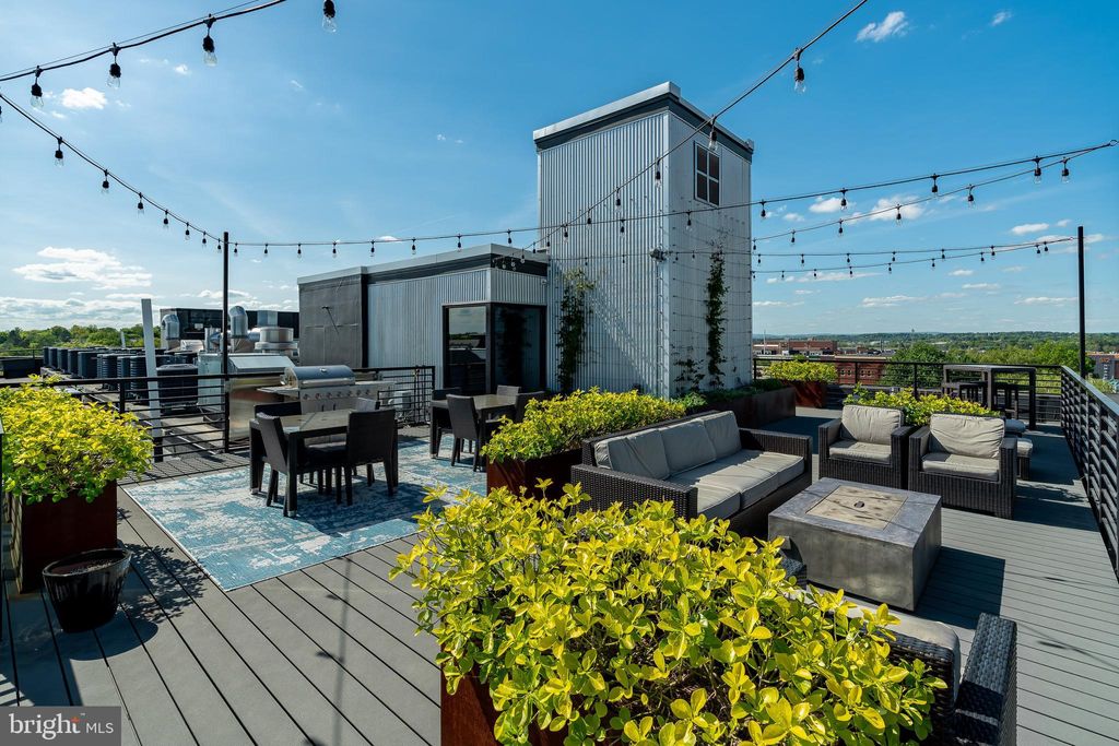 Photo of 41 W Lemon Street #304, LANCASTER, PA 17603 (MLS # PALA2073810)