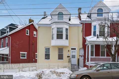 Townhouse For Sale - 43 Green Street<br/> LANCASTER, PA 17602