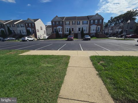 Photo of 118 Heather Stone Way #80, GLEN BURNIE, MD 21061 (MLS # MDAA2124918)