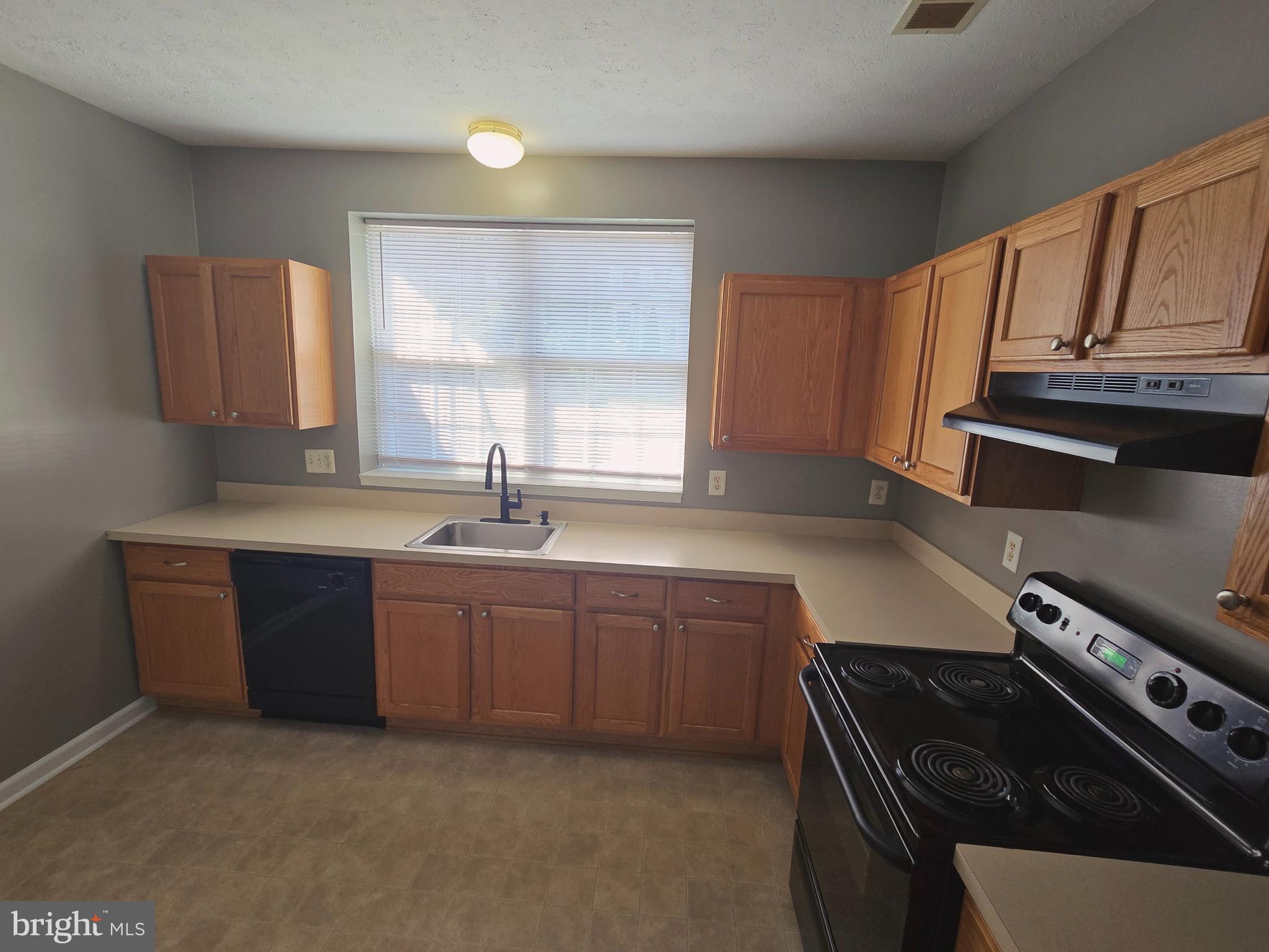 SOMERSET - Residential