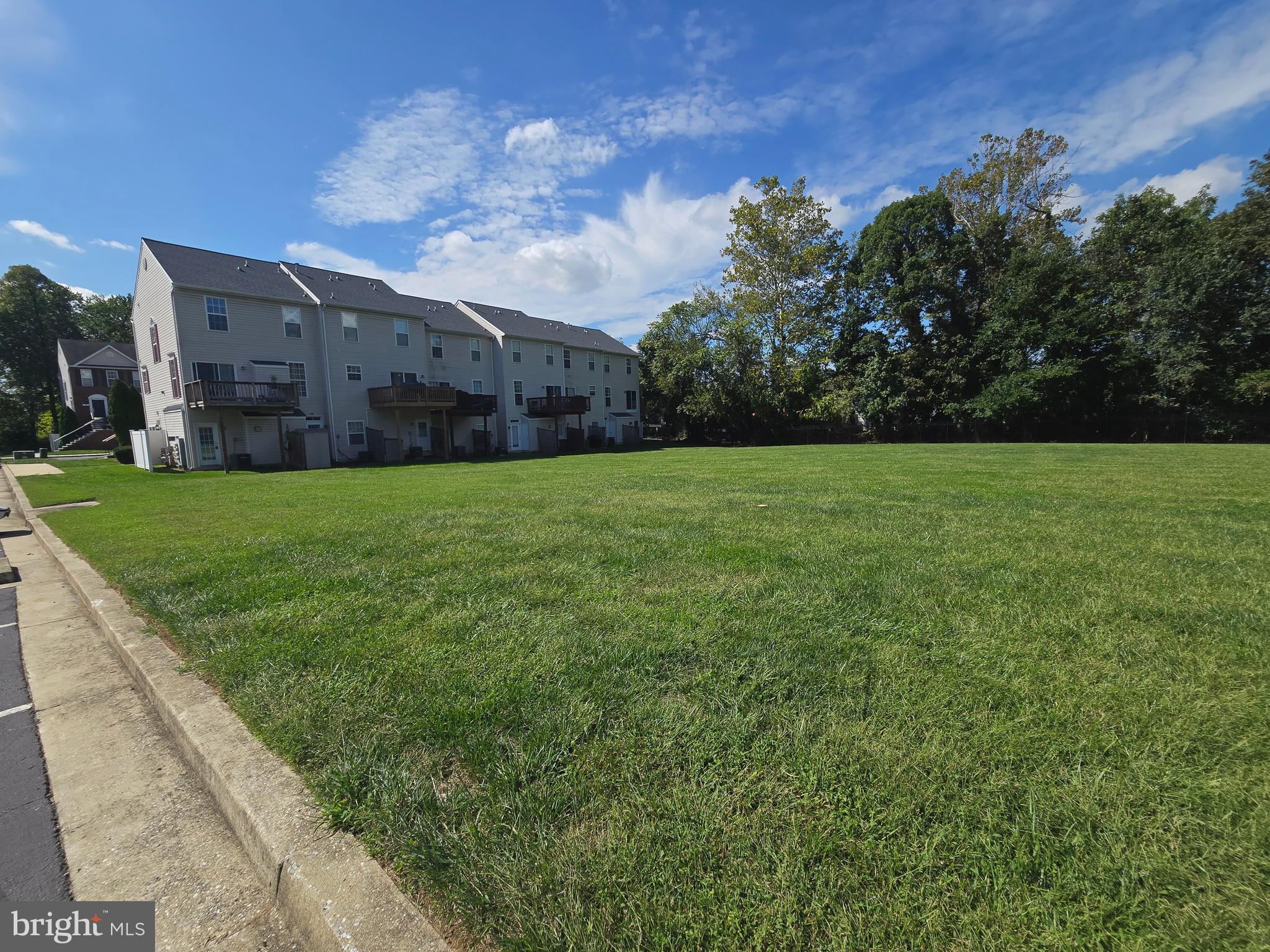 SOMERSET - Residential