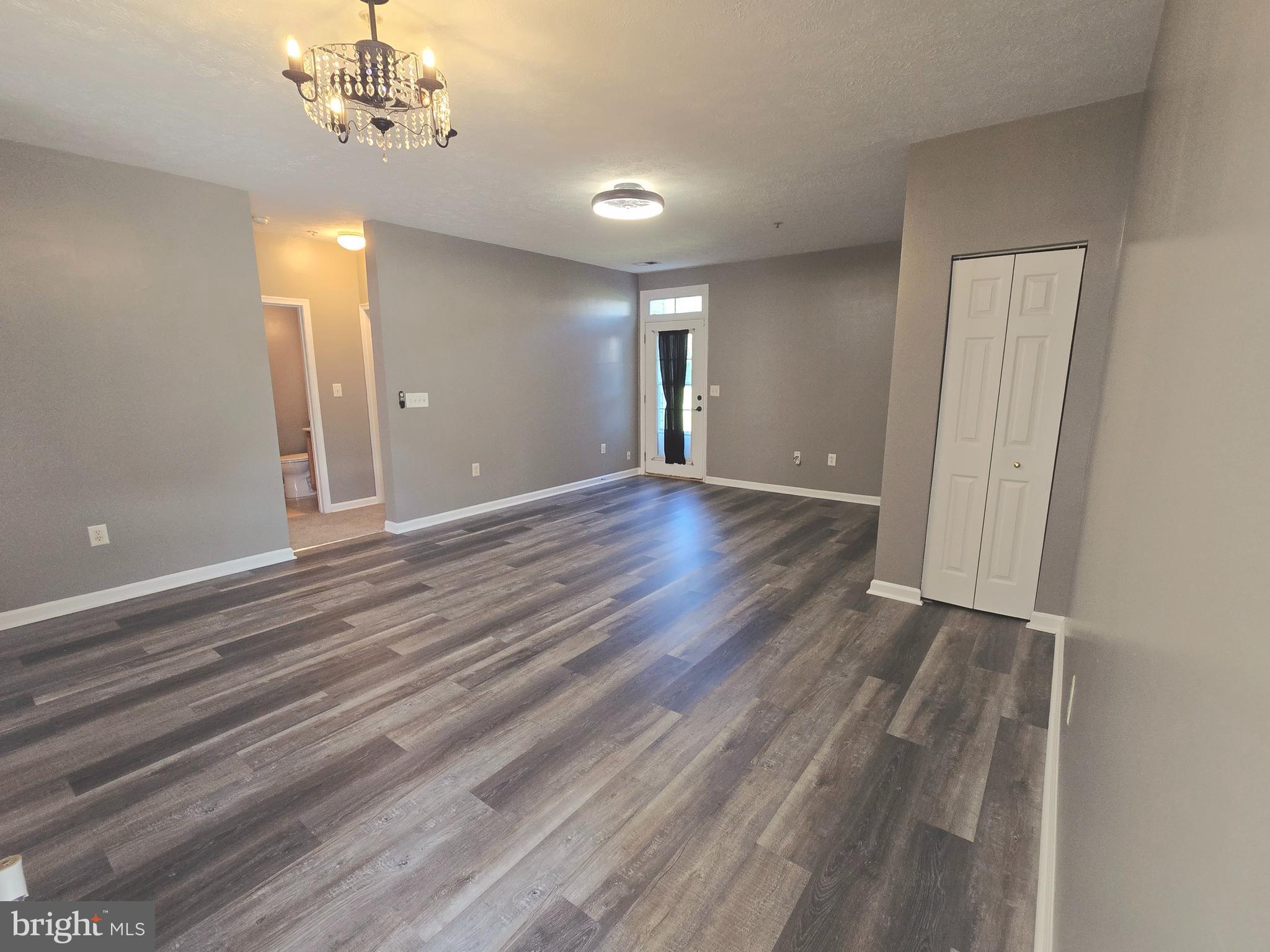 SOMERSET - Residential