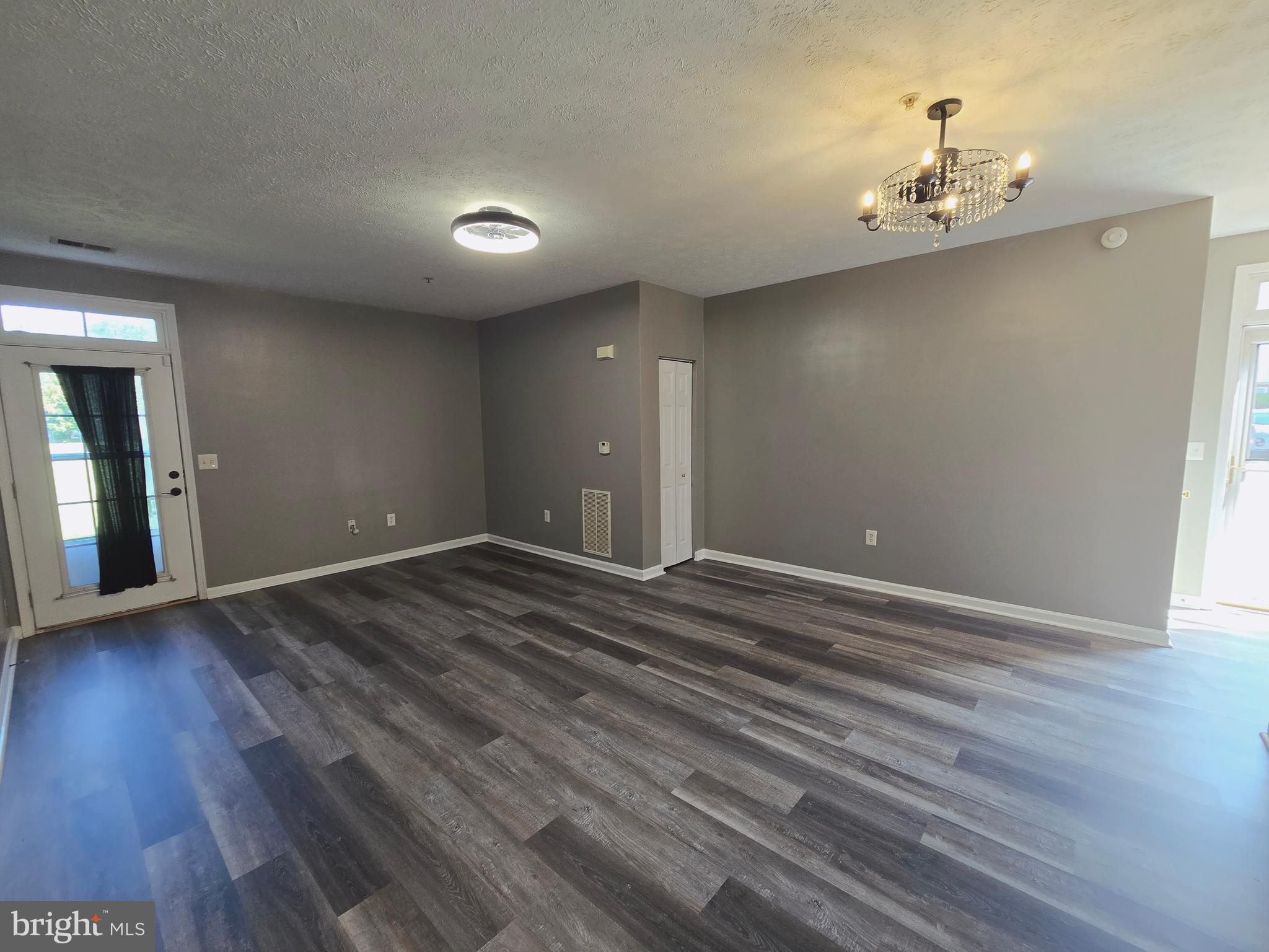 SOMERSET - Residential