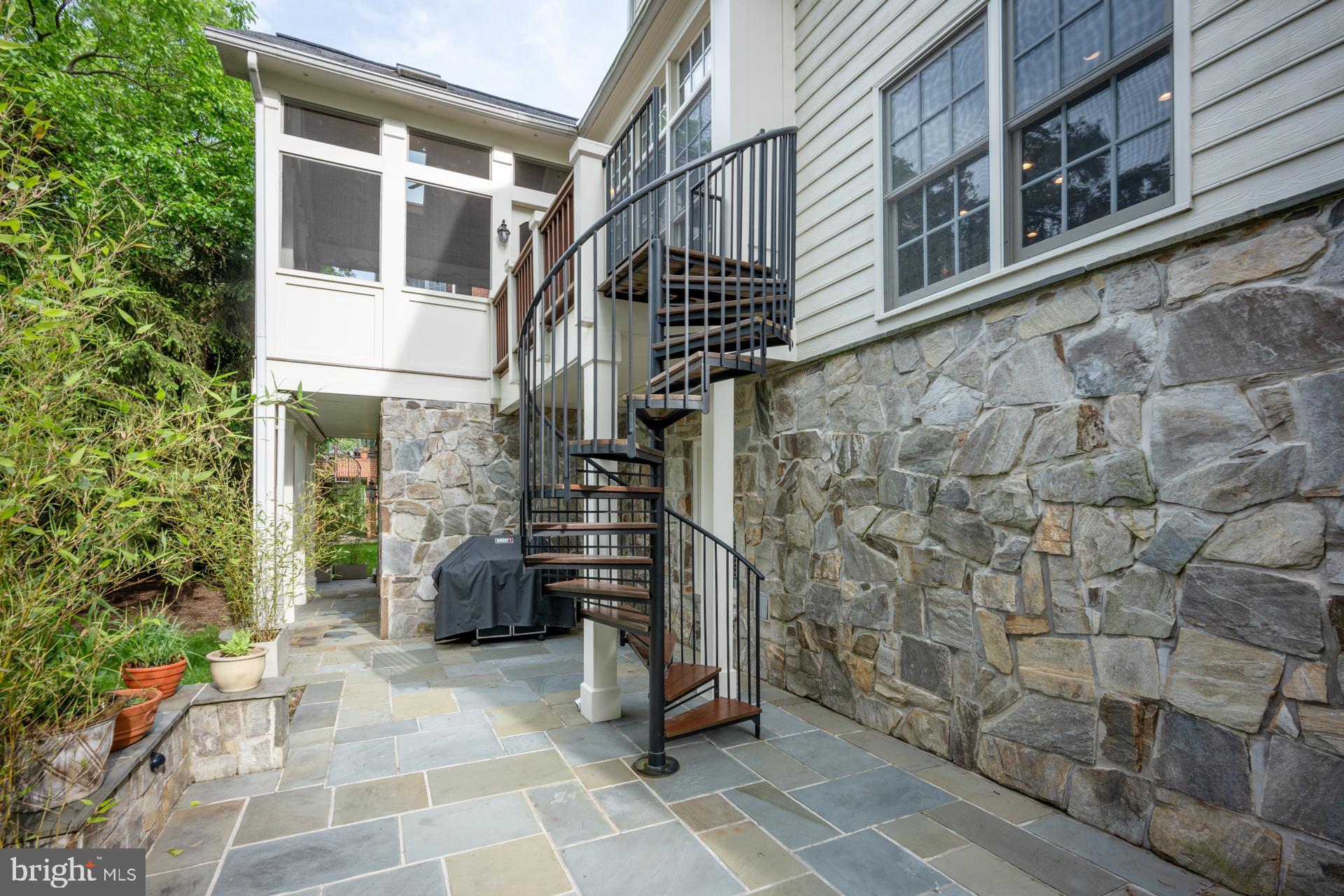 BATTERY HEIGHTS - Residential