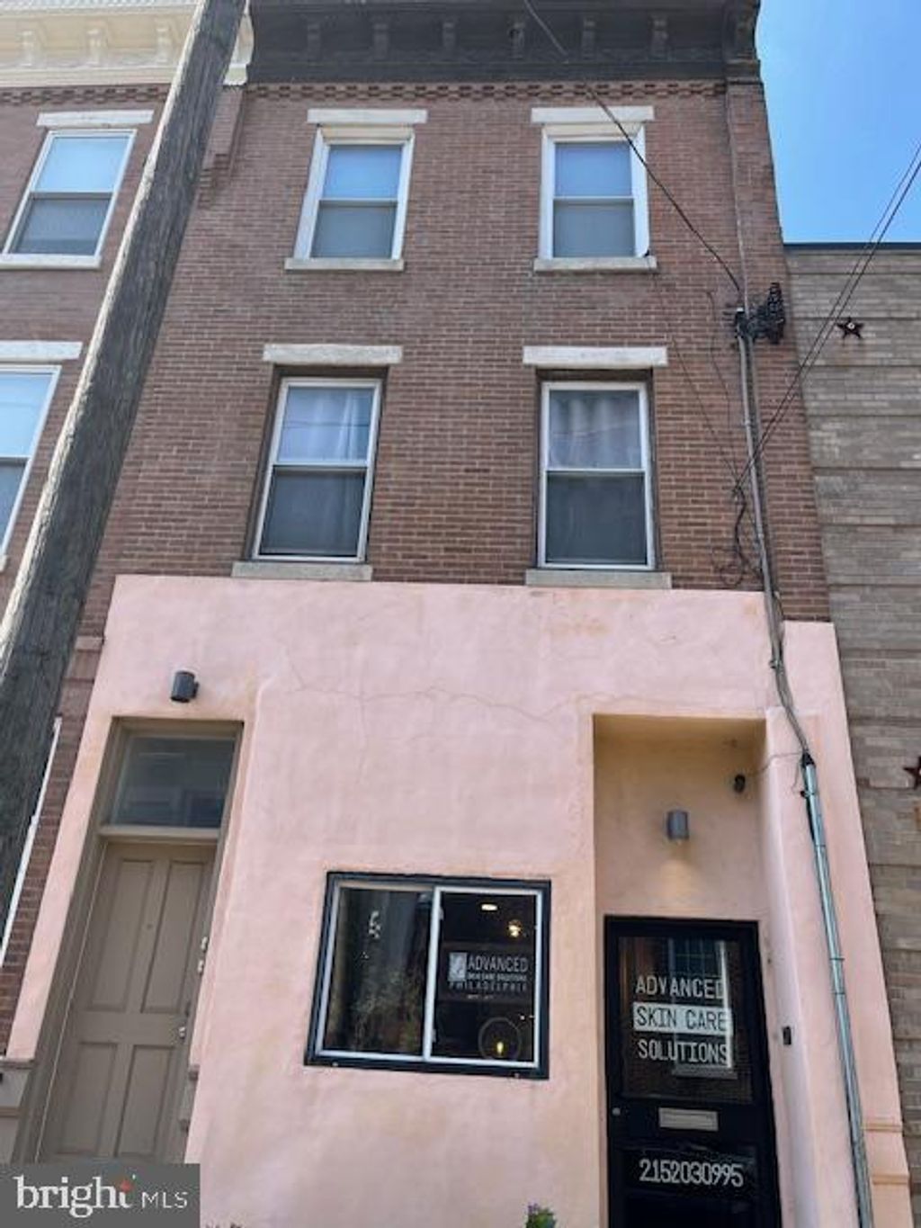 Photo of 1404 S 5th Street #3RD FLOOR, PHILADELPHIA, PA 19147 (MLS # PAPH2539488)