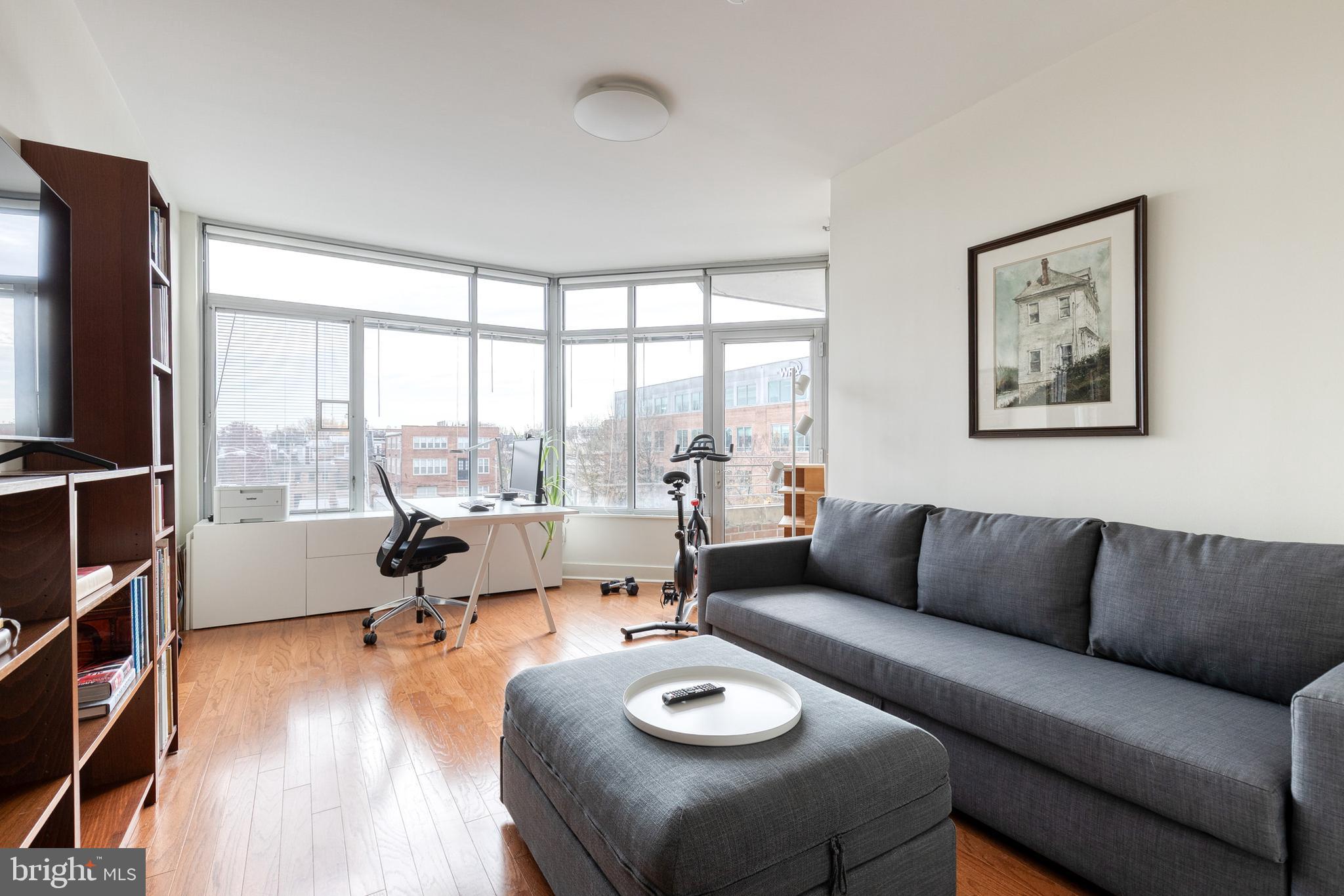 HARBOR EAST - Residential