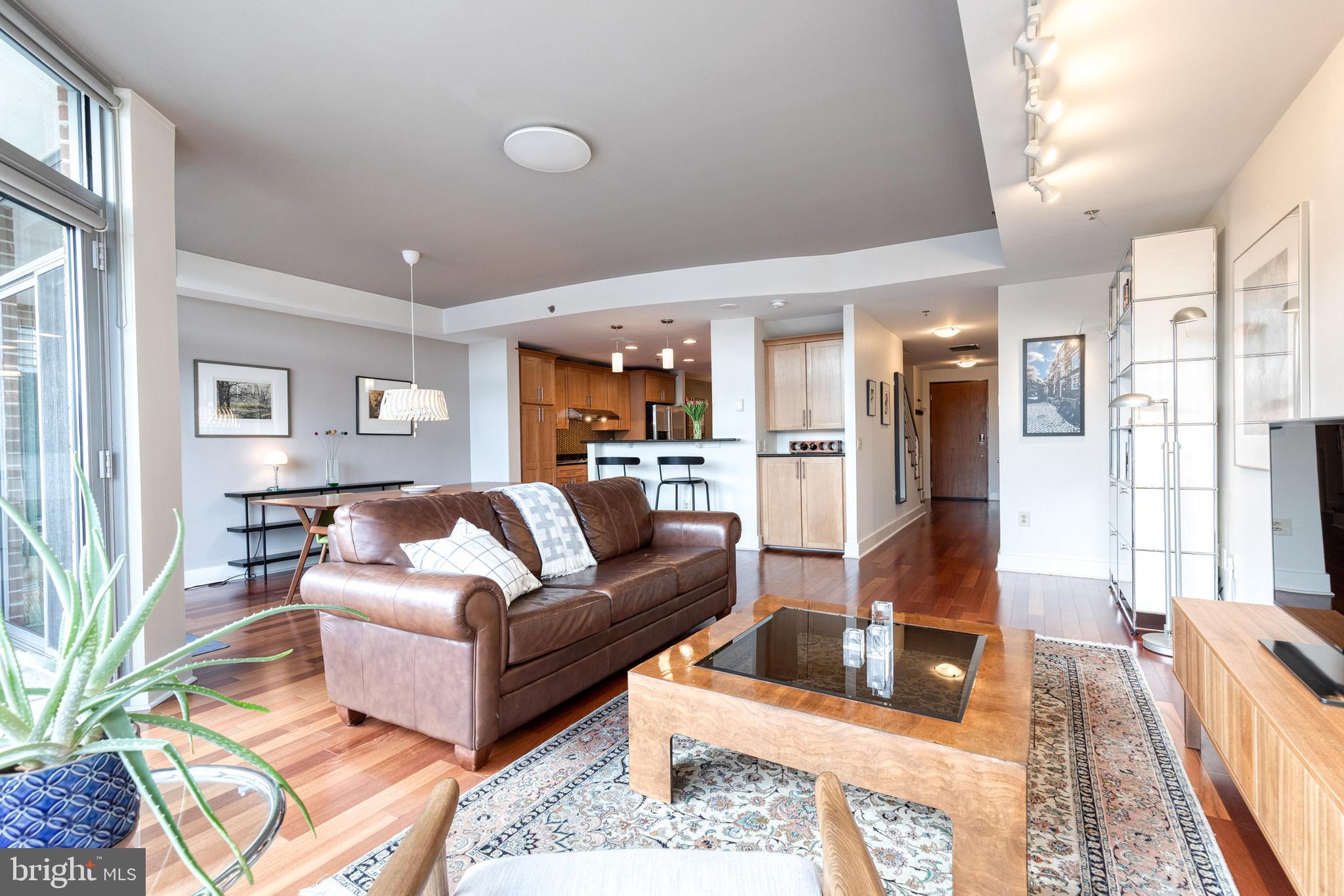 HARBOR EAST - Residential