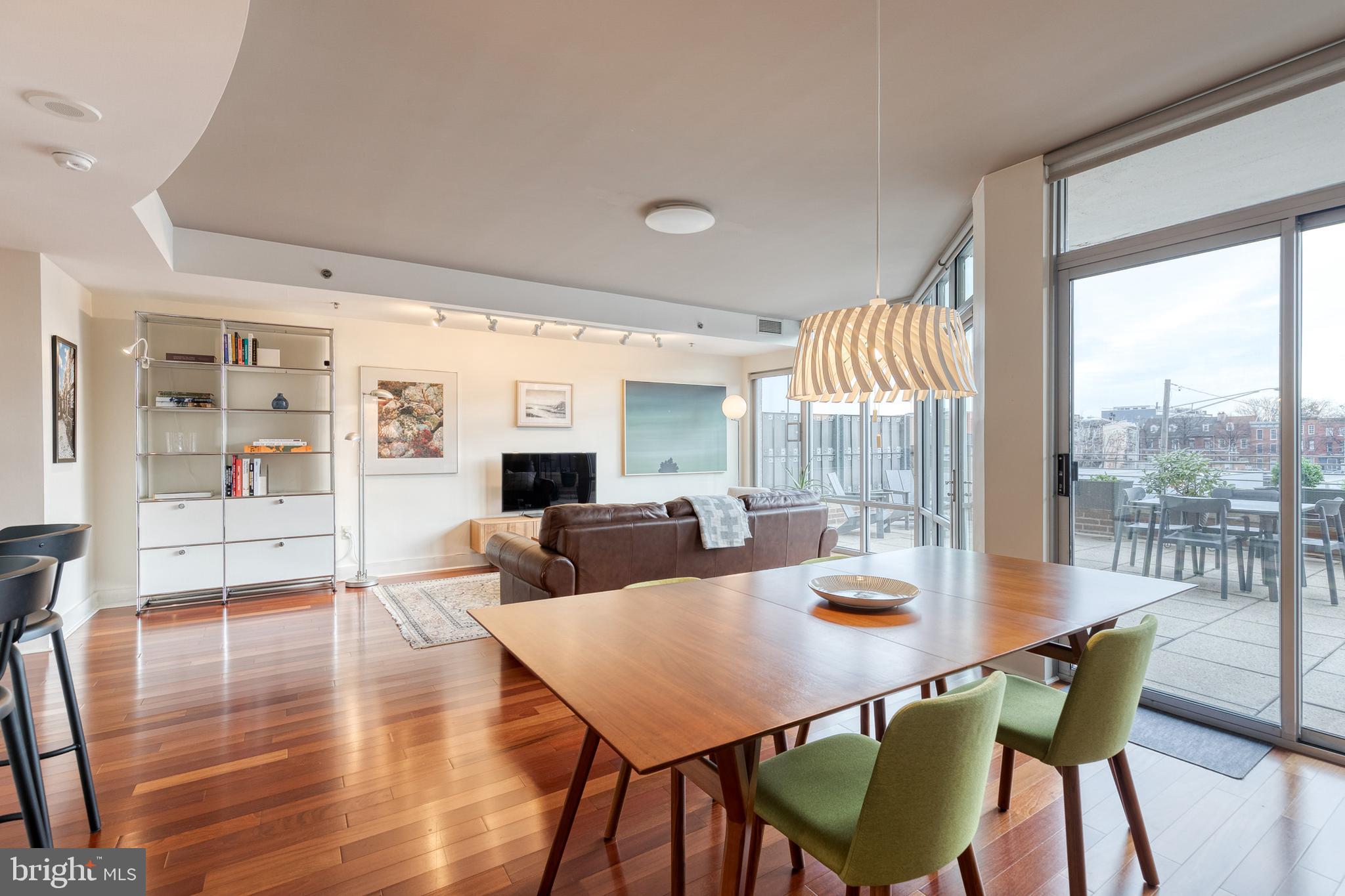 HARBOR EAST - Residential