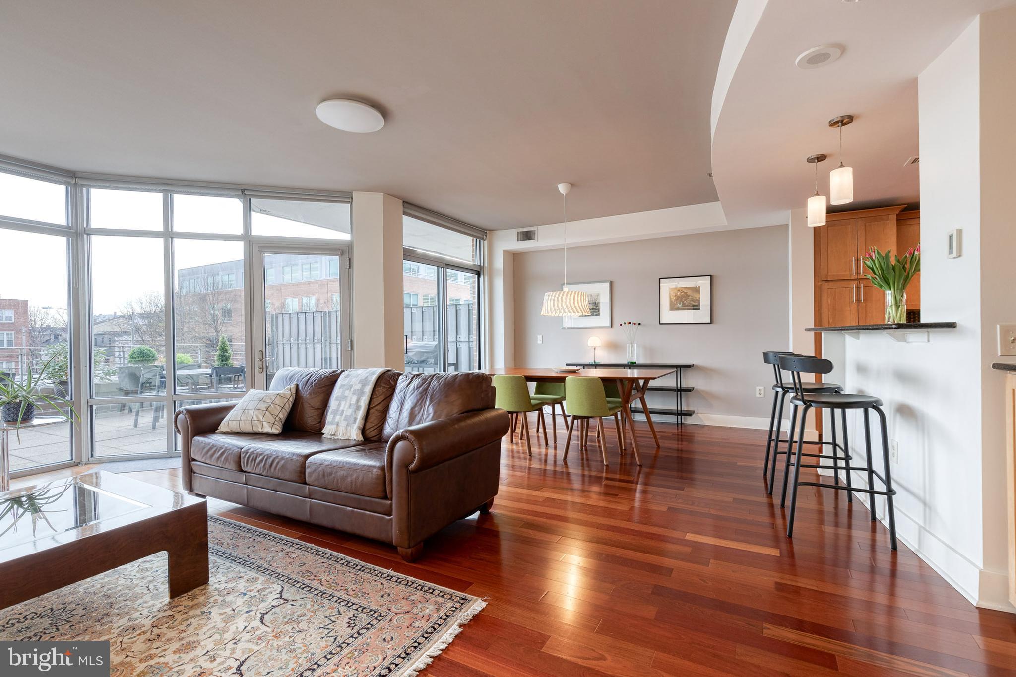 HARBOR EAST - Residential