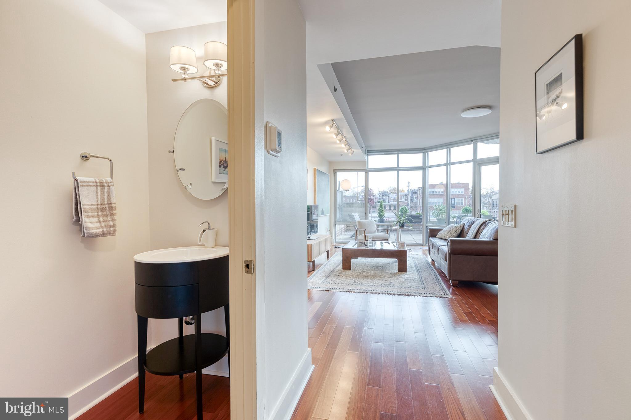 HARBOR EAST - Residential