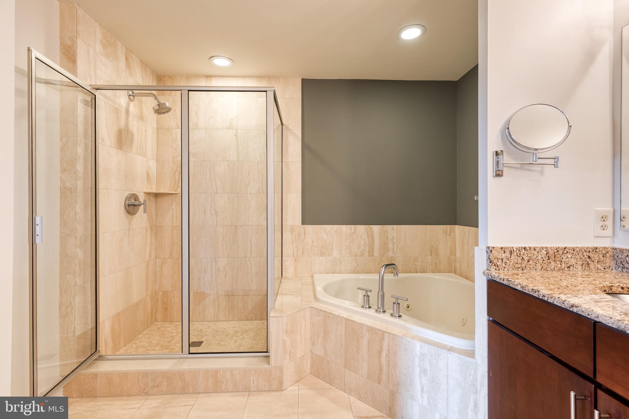 HARBOR EAST - Residential