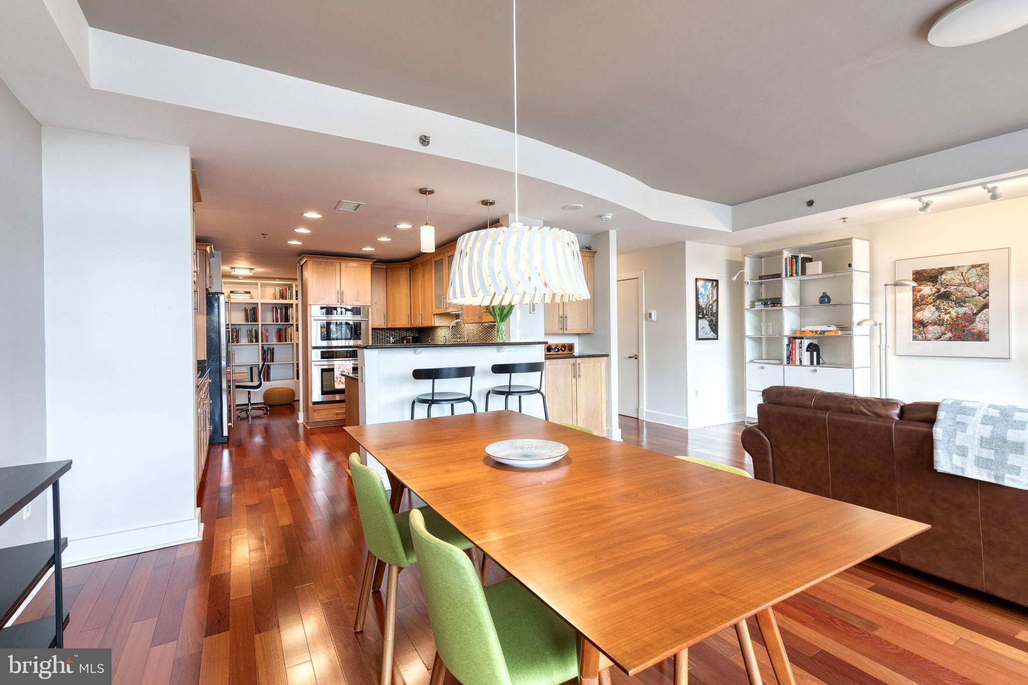 HARBOR EAST - Residential