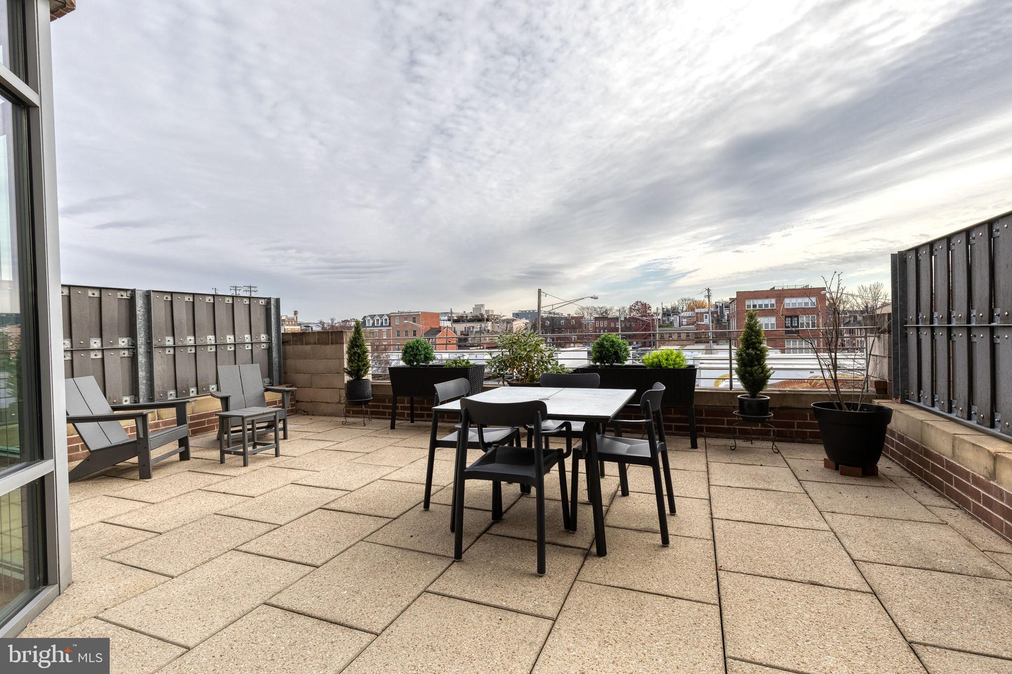 HARBOR EAST - Residential