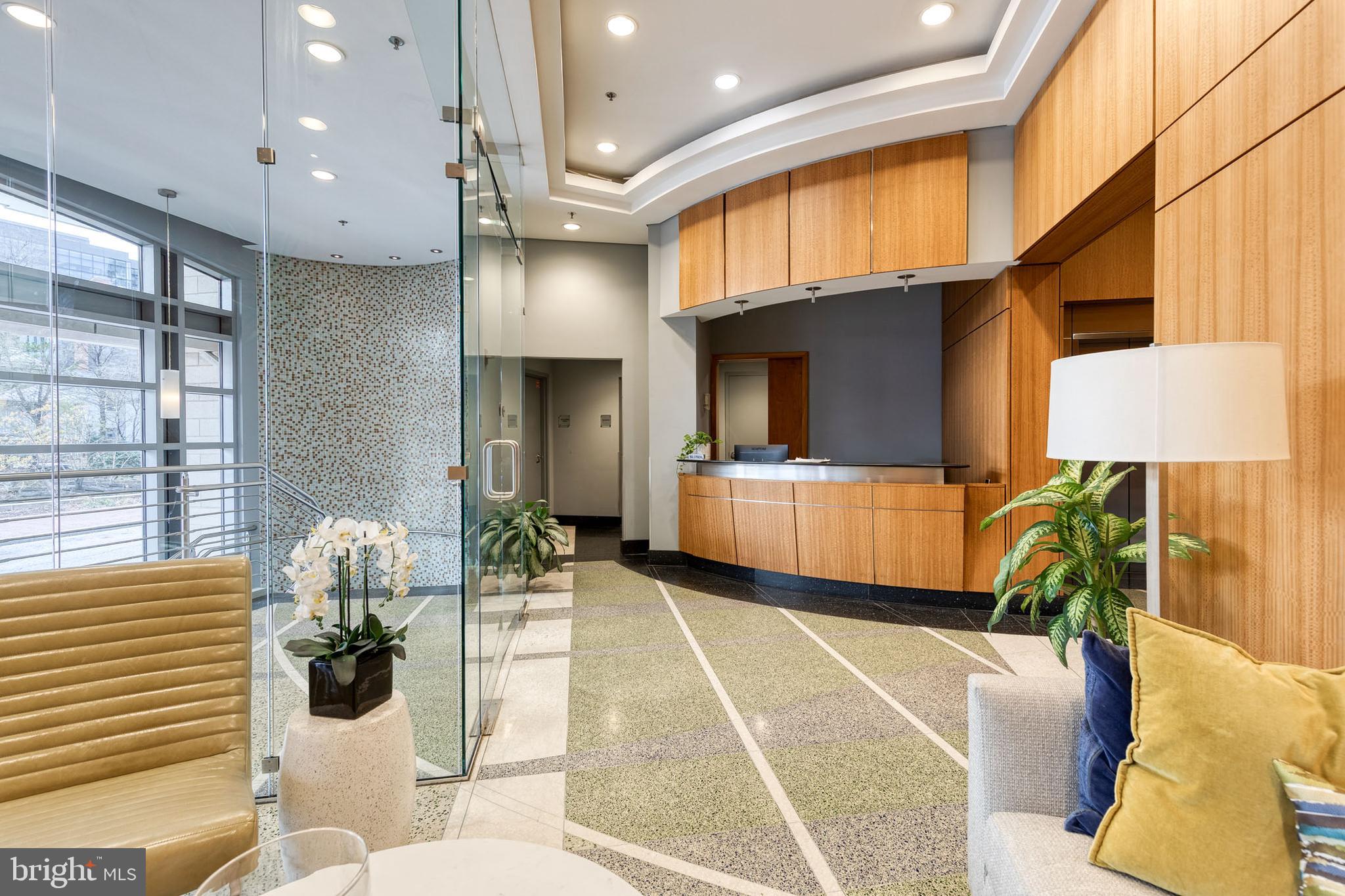 HARBOR EAST - Residential