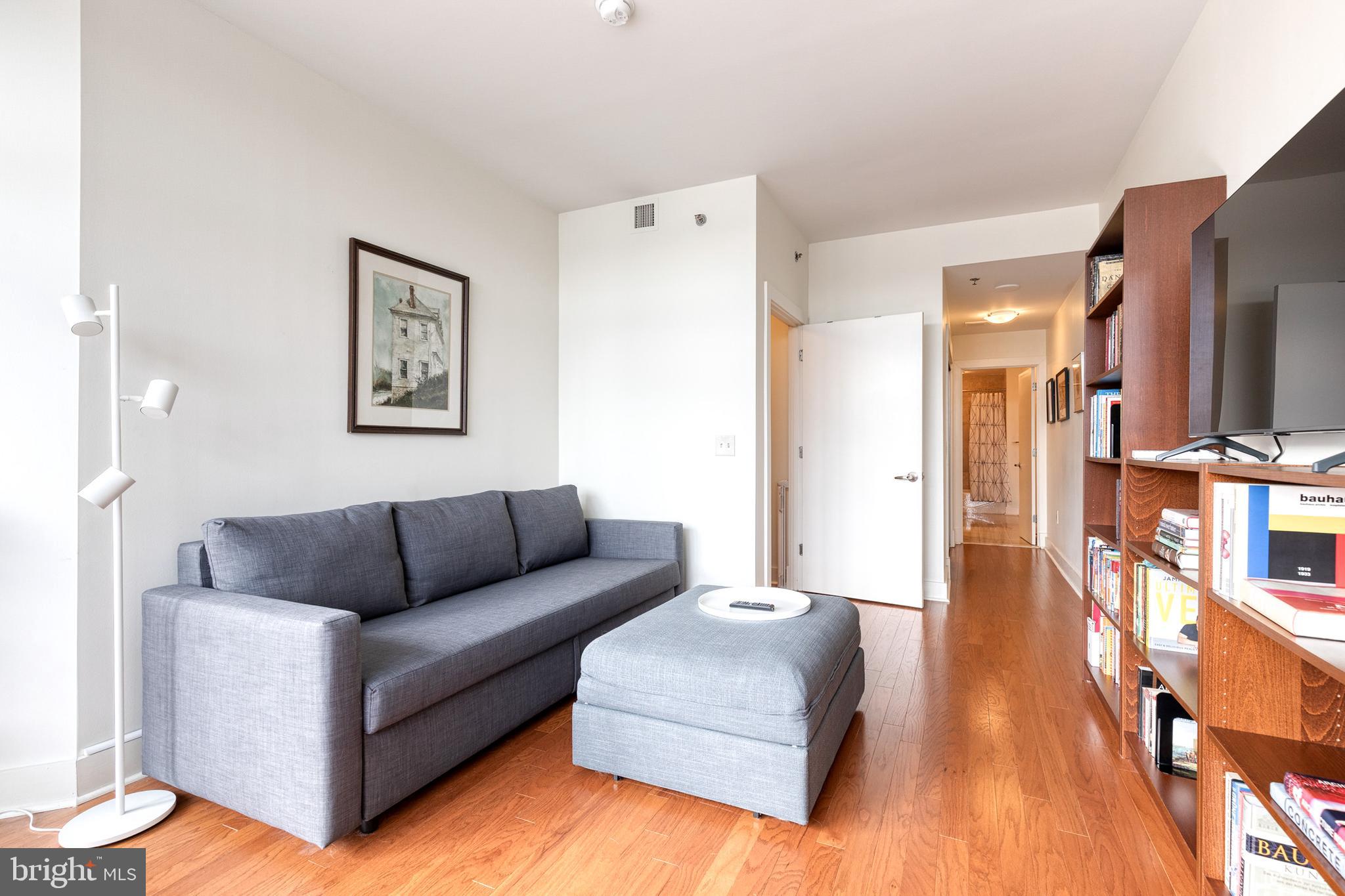 HARBOR EAST - Residential